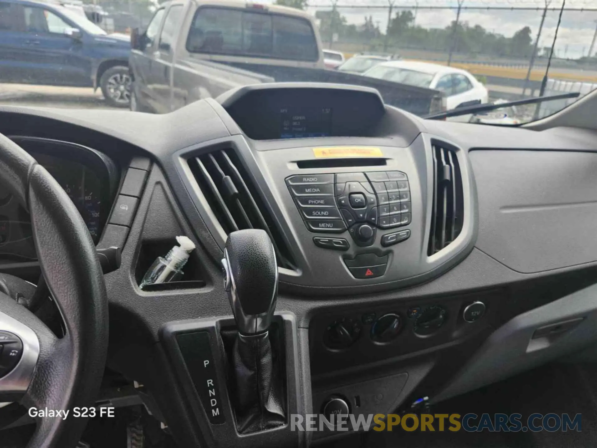 10 Photograph of a damaged car 1FTYR3XM0KKA38693 FORD TRANSIT 2019