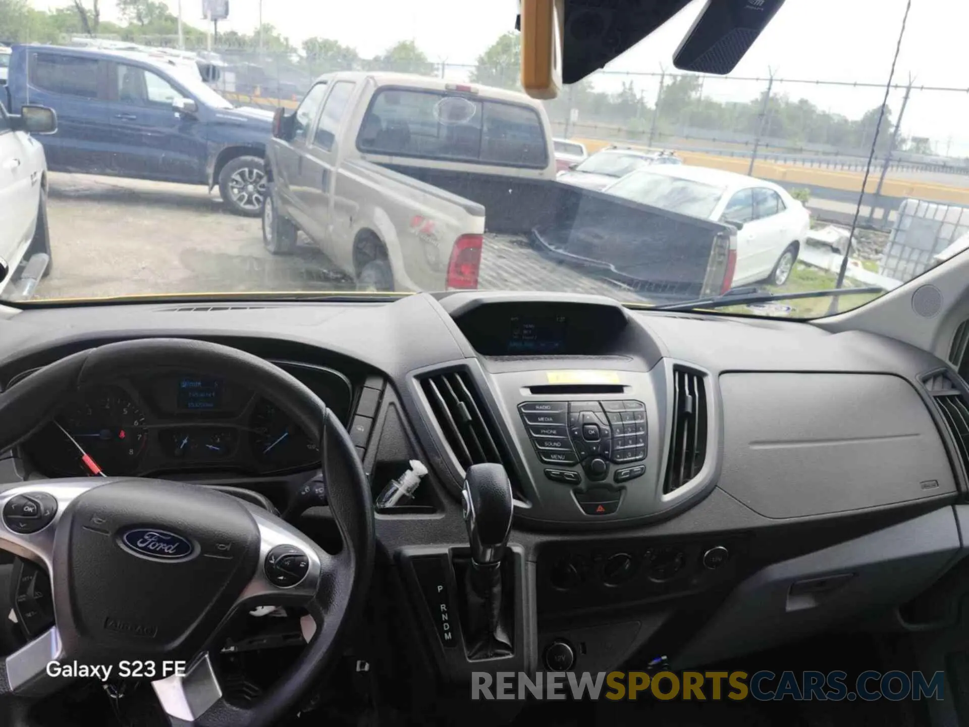 8 Photograph of a damaged car 1FTYR3XM0KKA38693 FORD TRANSIT 2019