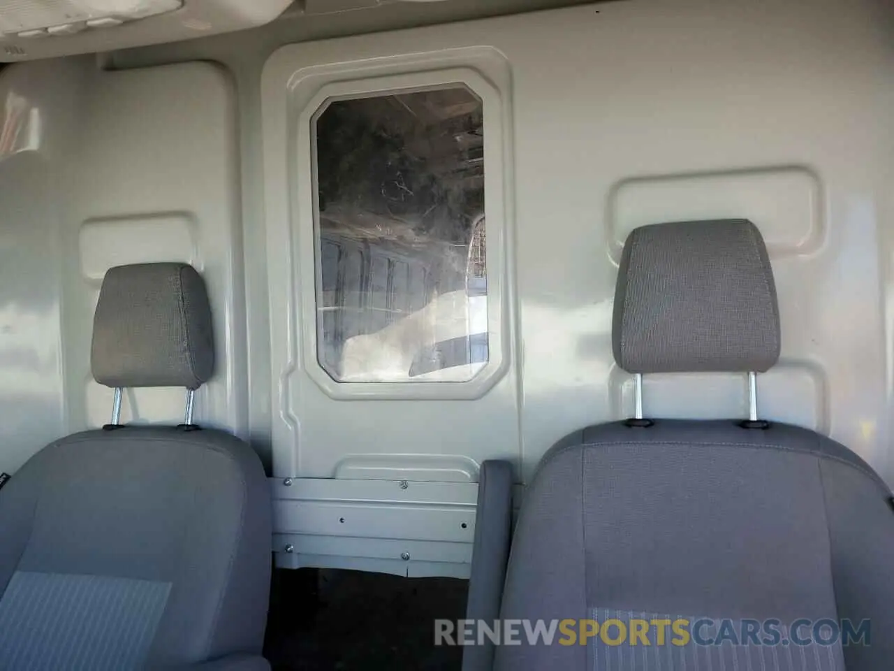 10 Photograph of a damaged car 1FTYR3XM1KKB77084 FORD TRANSIT 2019