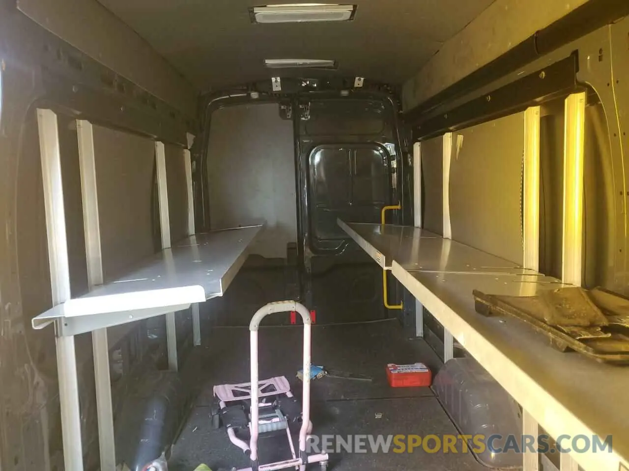 10 Photograph of a damaged car 1FTYR3XM2KKB17542 FORD TRANSIT 2019
