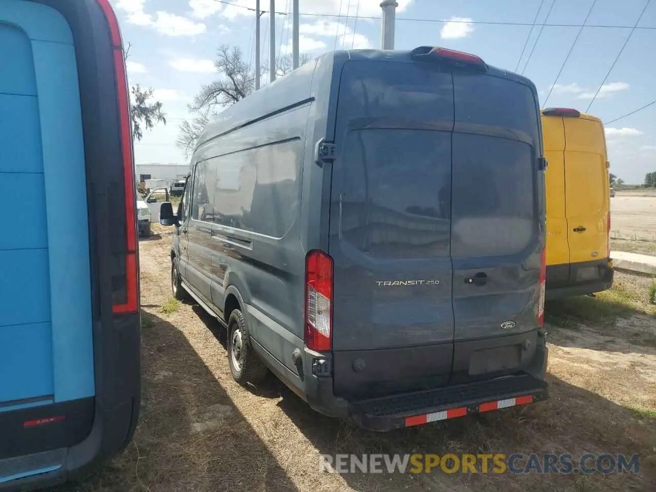 2 Photograph of a damaged car 1FTYR3XM2KKB17542 FORD TRANSIT 2019