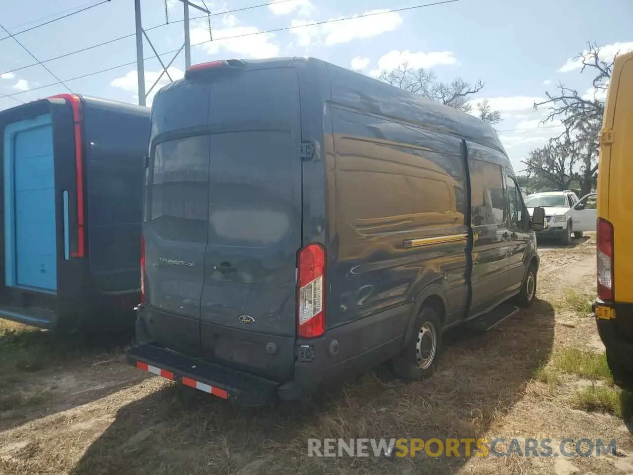 3 Photograph of a damaged car 1FTYR3XM2KKB17542 FORD TRANSIT 2019