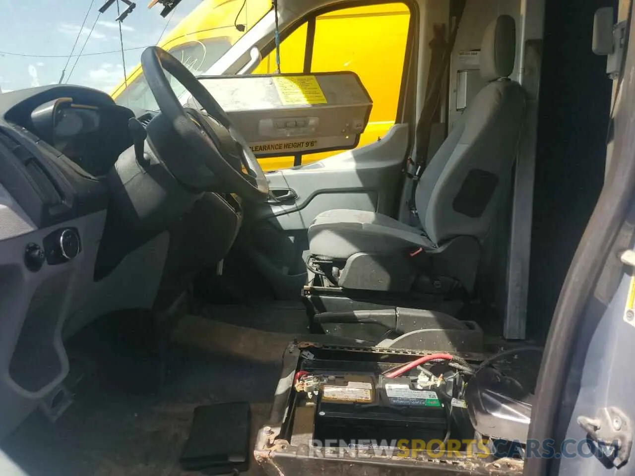 7 Photograph of a damaged car 1FTYR3XM2KKB17542 FORD TRANSIT 2019
