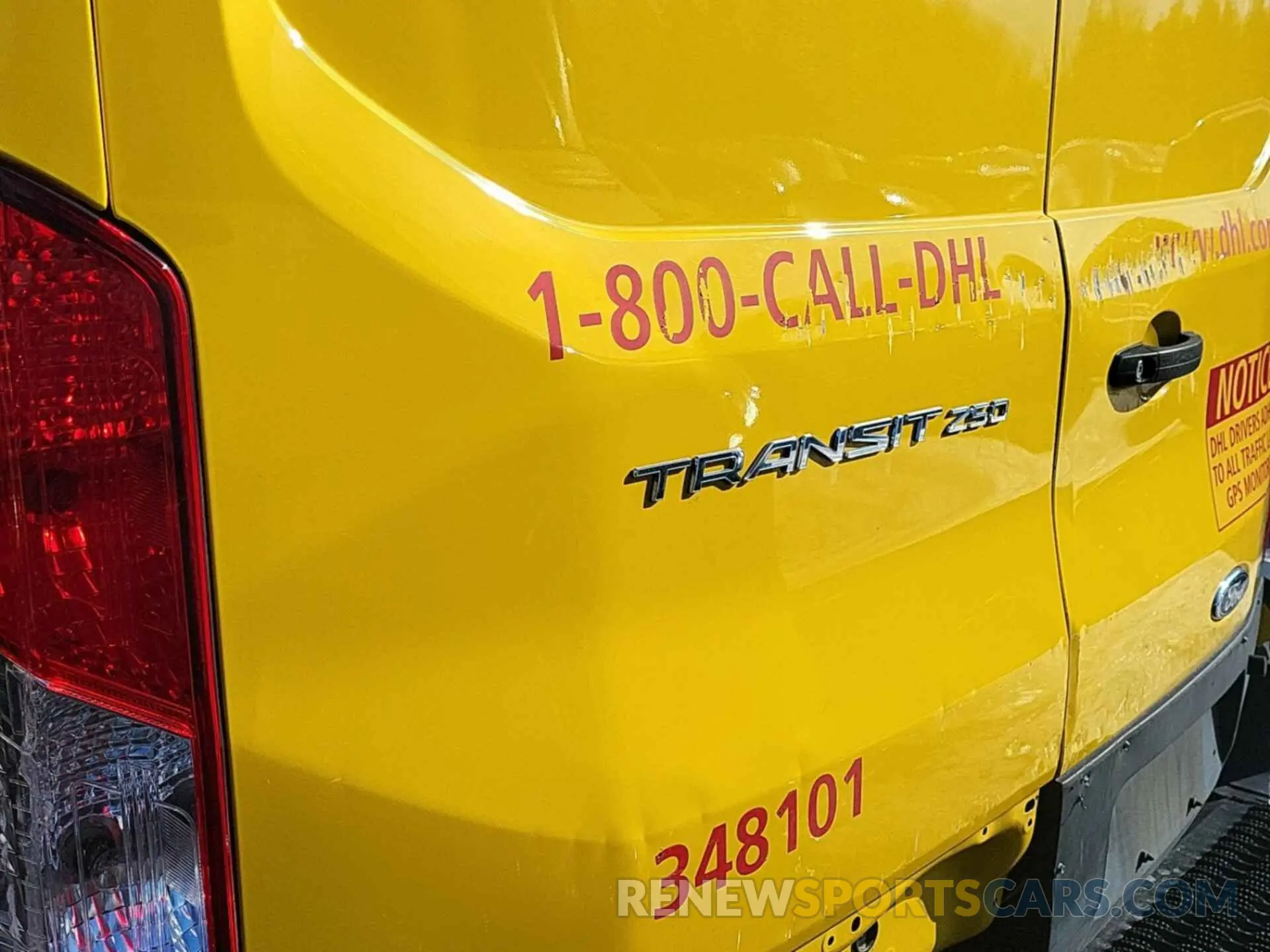 18 Photograph of a damaged car 1FTYR3XM3KKA24822 FORD TRANSIT 2019