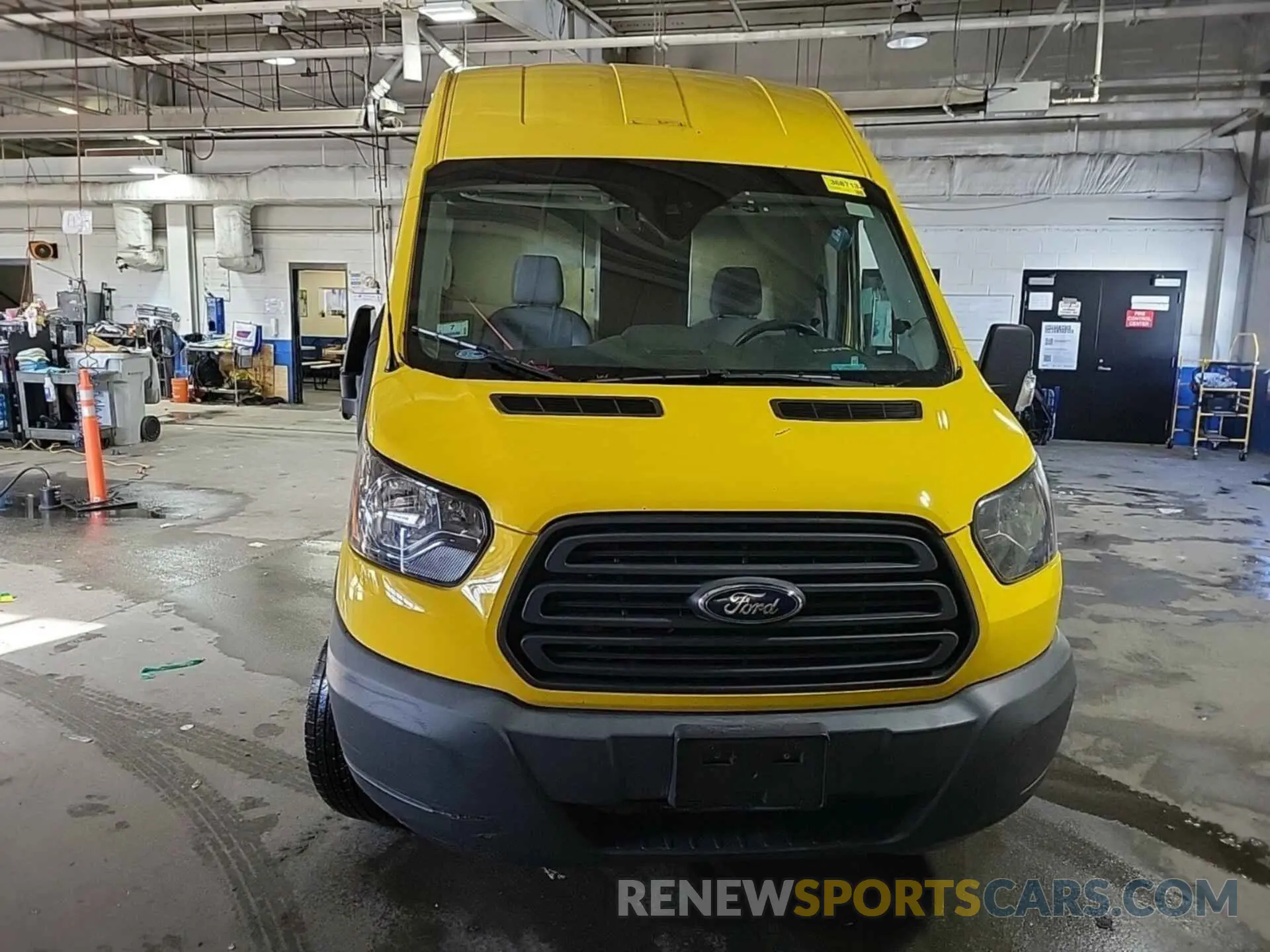 8 Photograph of a damaged car 1FTYR3XM3KKA24822 FORD TRANSIT 2019