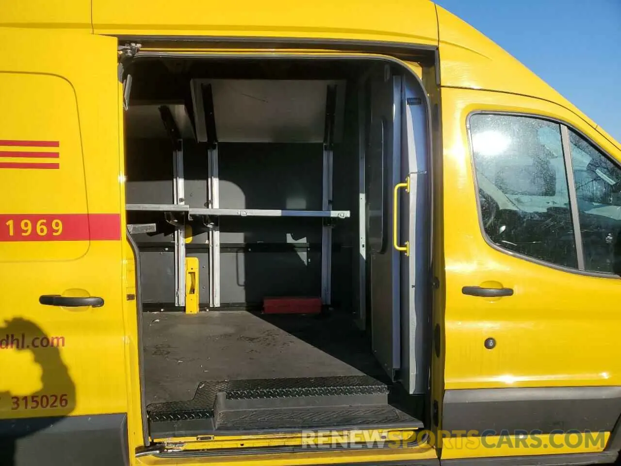 11 Photograph of a damaged car 1FTYR3XM3KKA24867 FORD TRANSIT 2019