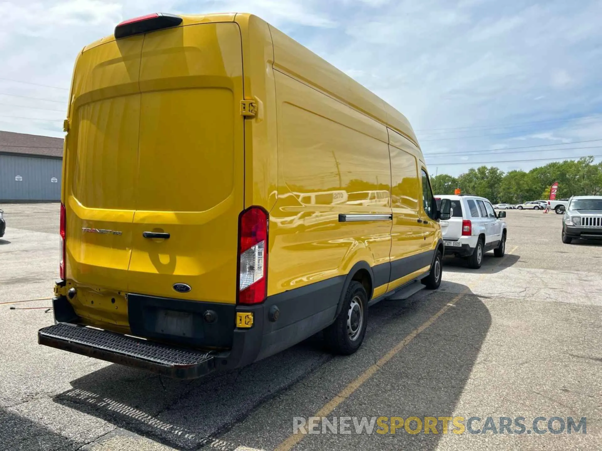 15 Photograph of a damaged car 1FTYR3XM5KKA24840 FORD TRANSIT 2019