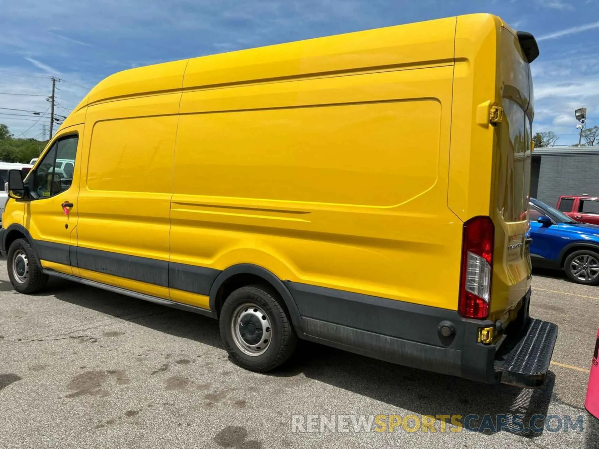 8 Photograph of a damaged car 1FTYR3XM5KKA24840 FORD TRANSIT 2019