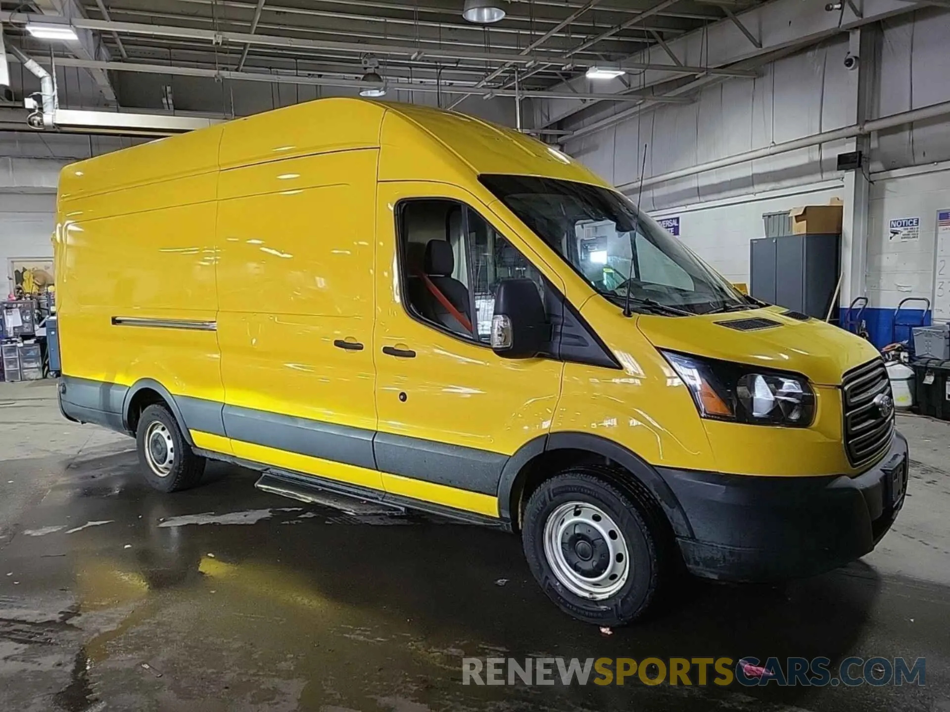 16 Photograph of a damaged car 1FTYR3XM6KKA24815 FORD TRANSIT 2019