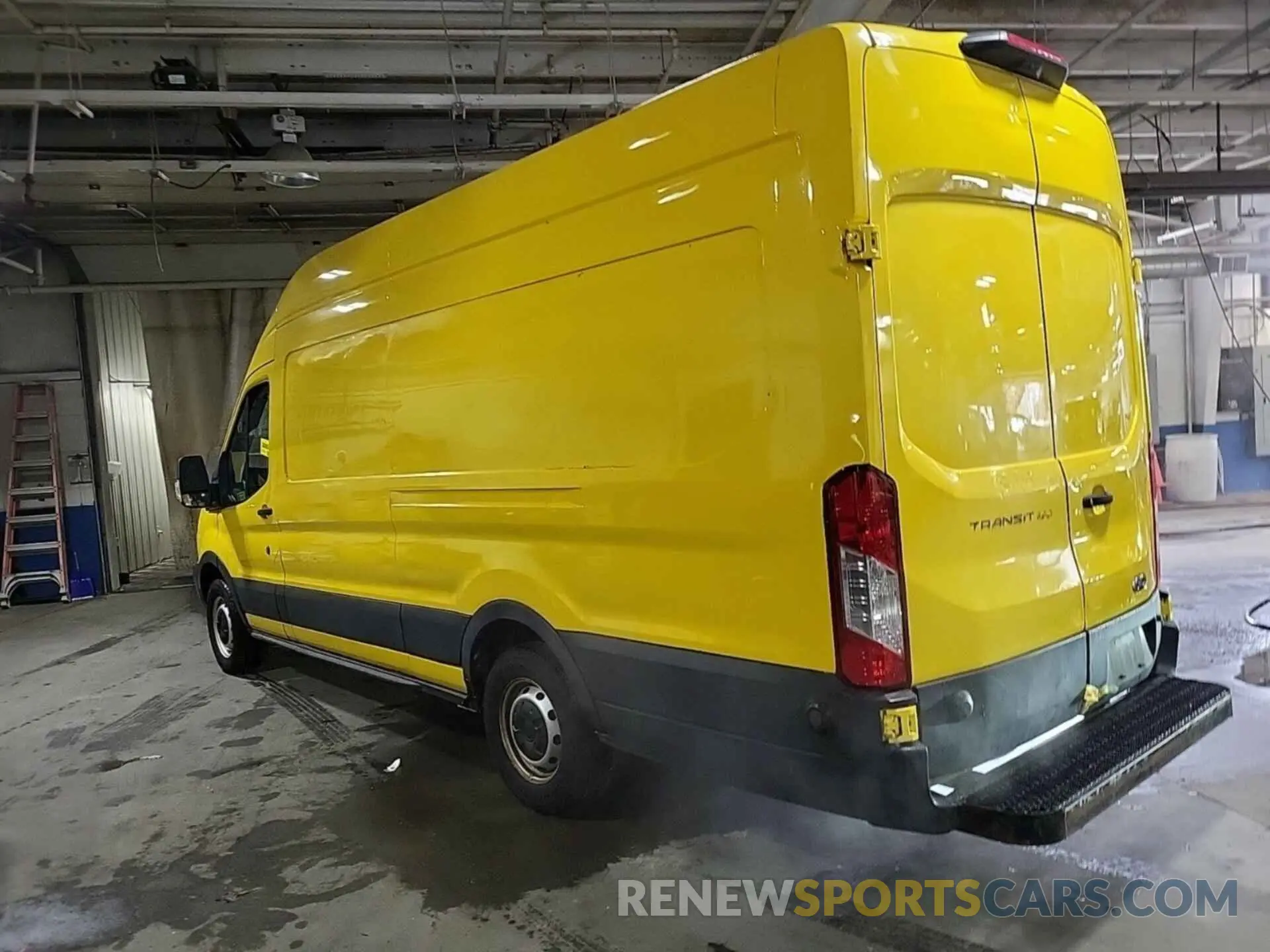 3 Photograph of a damaged car 1FTYR3XM6KKA24815 FORD TRANSIT 2019
