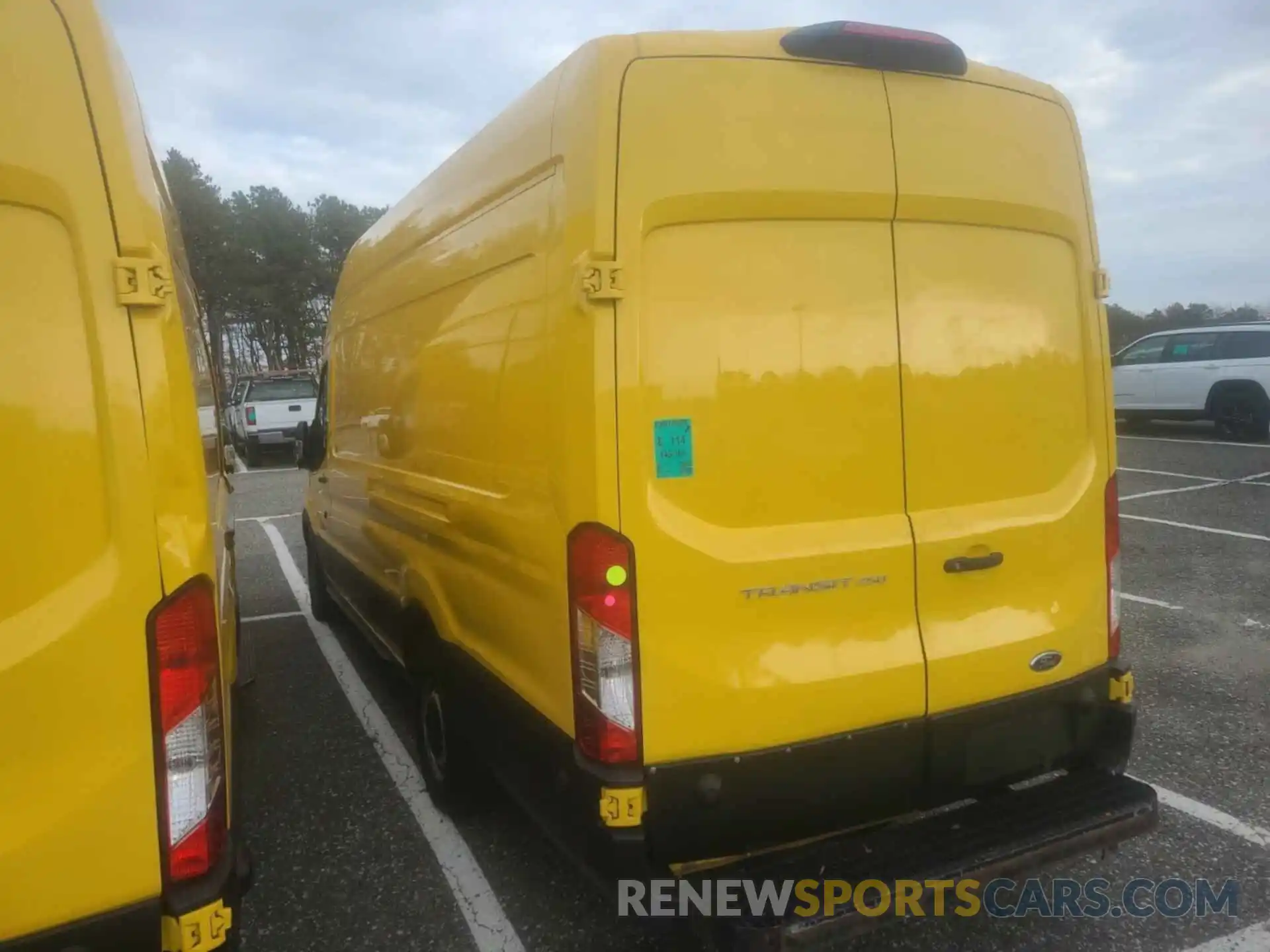 33 Photograph of a damaged car 1FTYR3XM7KKA24886 FORD TRANSIT 2019