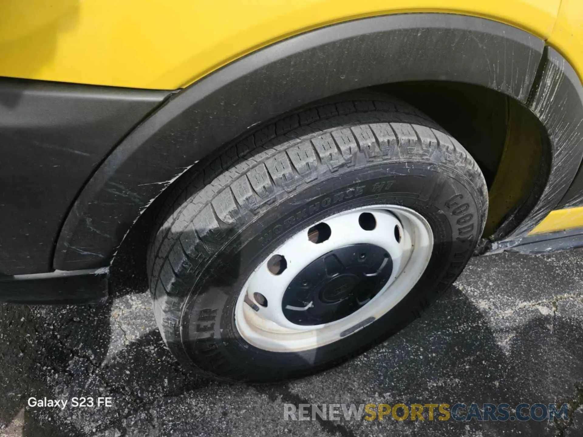 17 Photograph of a damaged car 1FTYR3XM8KKA24931 FORD TRANSIT 2019