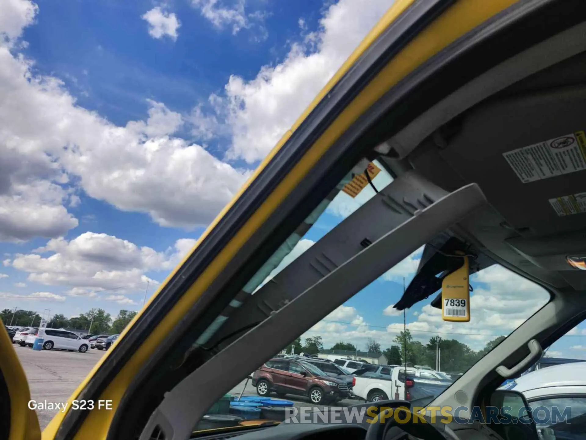23 Photograph of a damaged car 1FTYR3XM8KKA24931 FORD TRANSIT 2019
