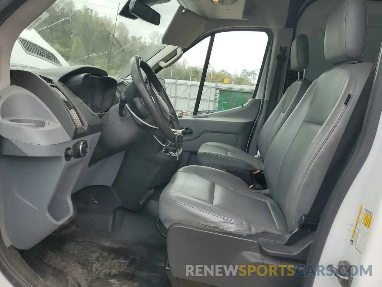 7 Photograph of a damaged car 1FTYR3XM8KKA60568 FORD TRANSIT 2019