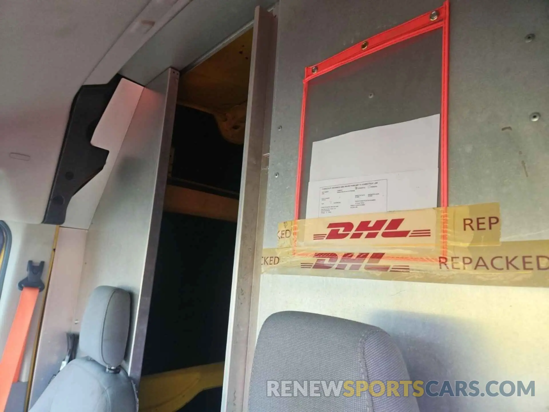 15 Photograph of a damaged car 1FTYR3XMXKKA78327 FORD TRANSIT 2019