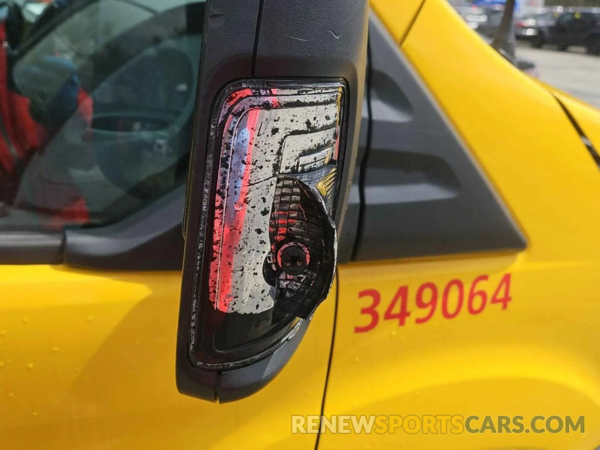 18 Photograph of a damaged car 1FTYR3XMXKKA78327 FORD TRANSIT 2019