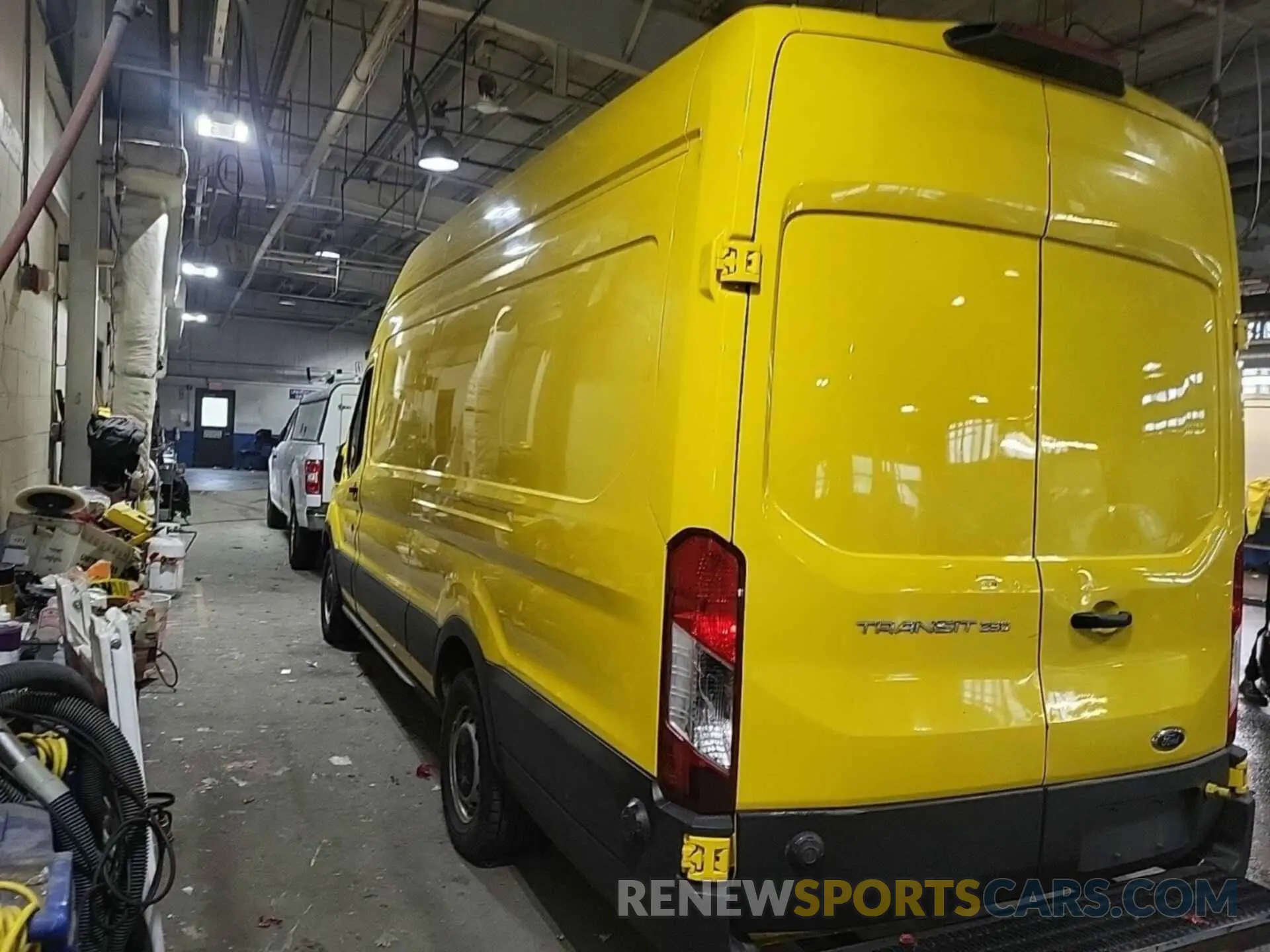 24 Photograph of a damaged car 1FTYR3XMXKKA78327 FORD TRANSIT 2019