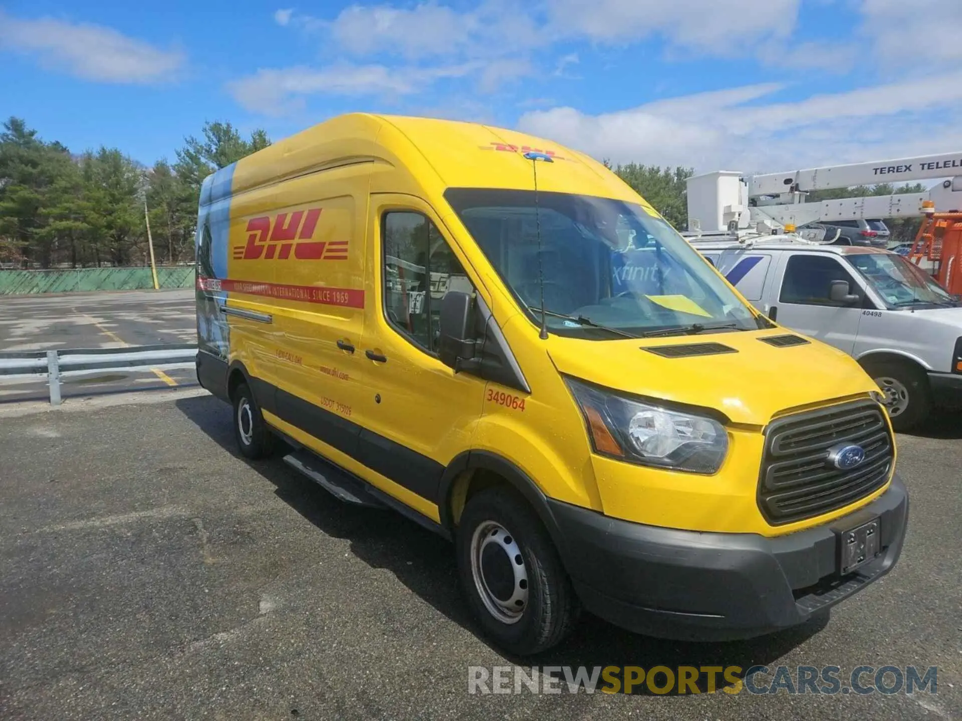 5 Photograph of a damaged car 1FTYR3XMXKKA78327 FORD TRANSIT 2019