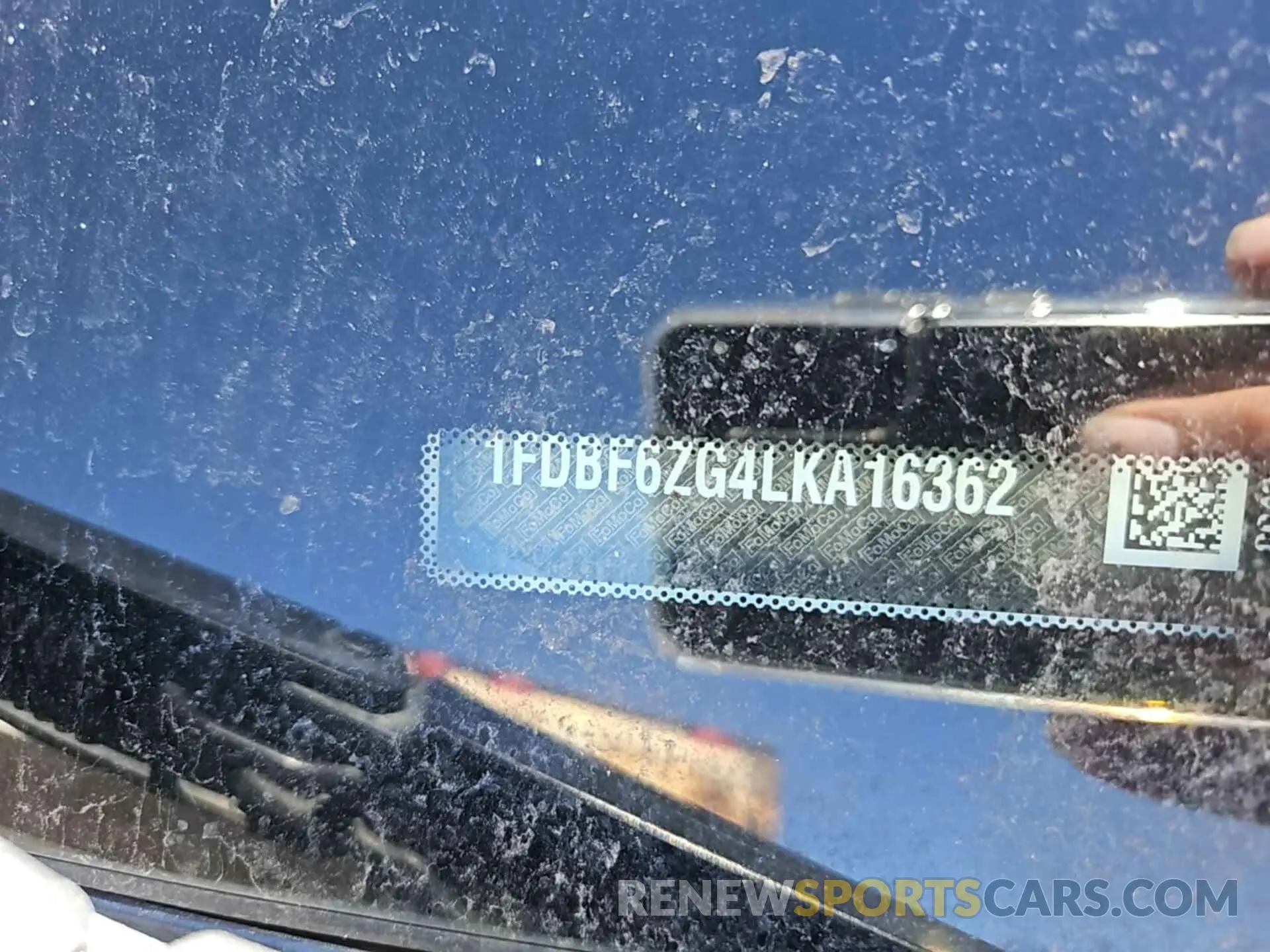 19 Photograph of a damaged car 1FDBF6ZG4LKA16362 FORD TRANSIT 2020