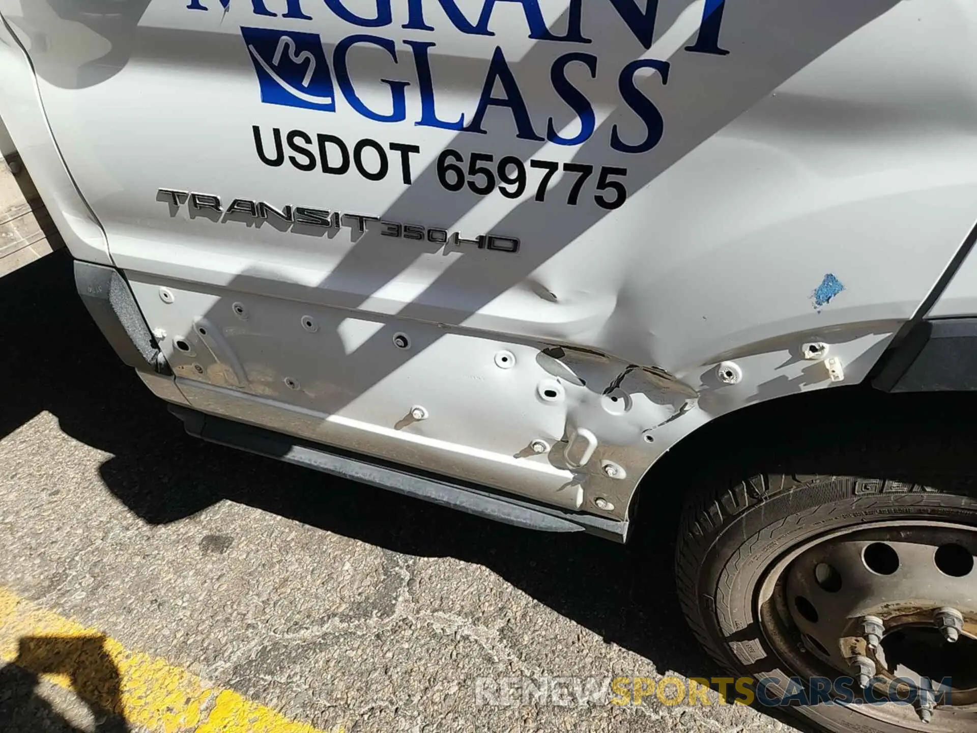 10 Photograph of a damaged car 1FDBF6ZG6LKA16363 FORD TRANSIT 2020