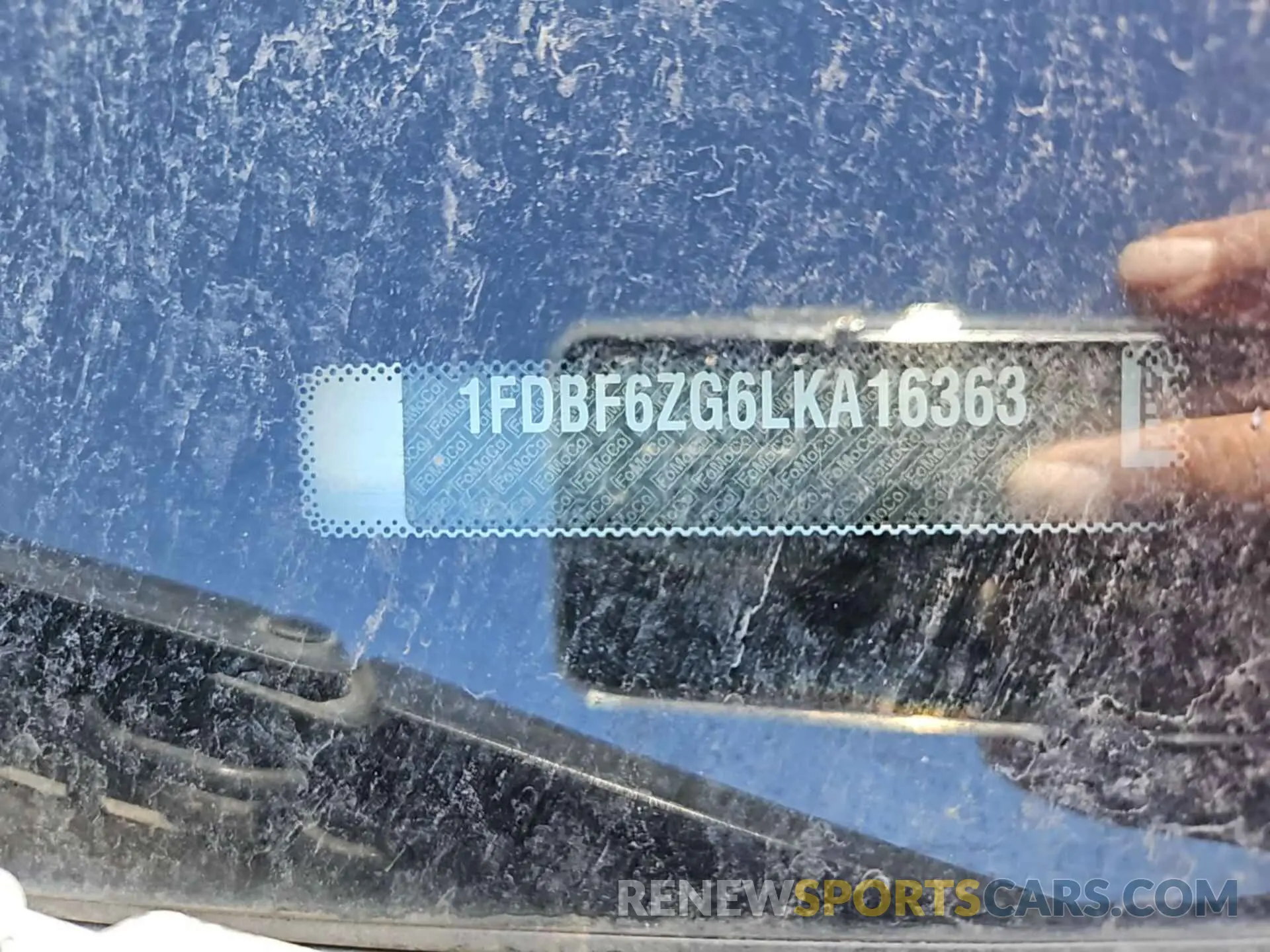 17 Photograph of a damaged car 1FDBF6ZG6LKA16363 FORD TRANSIT 2020