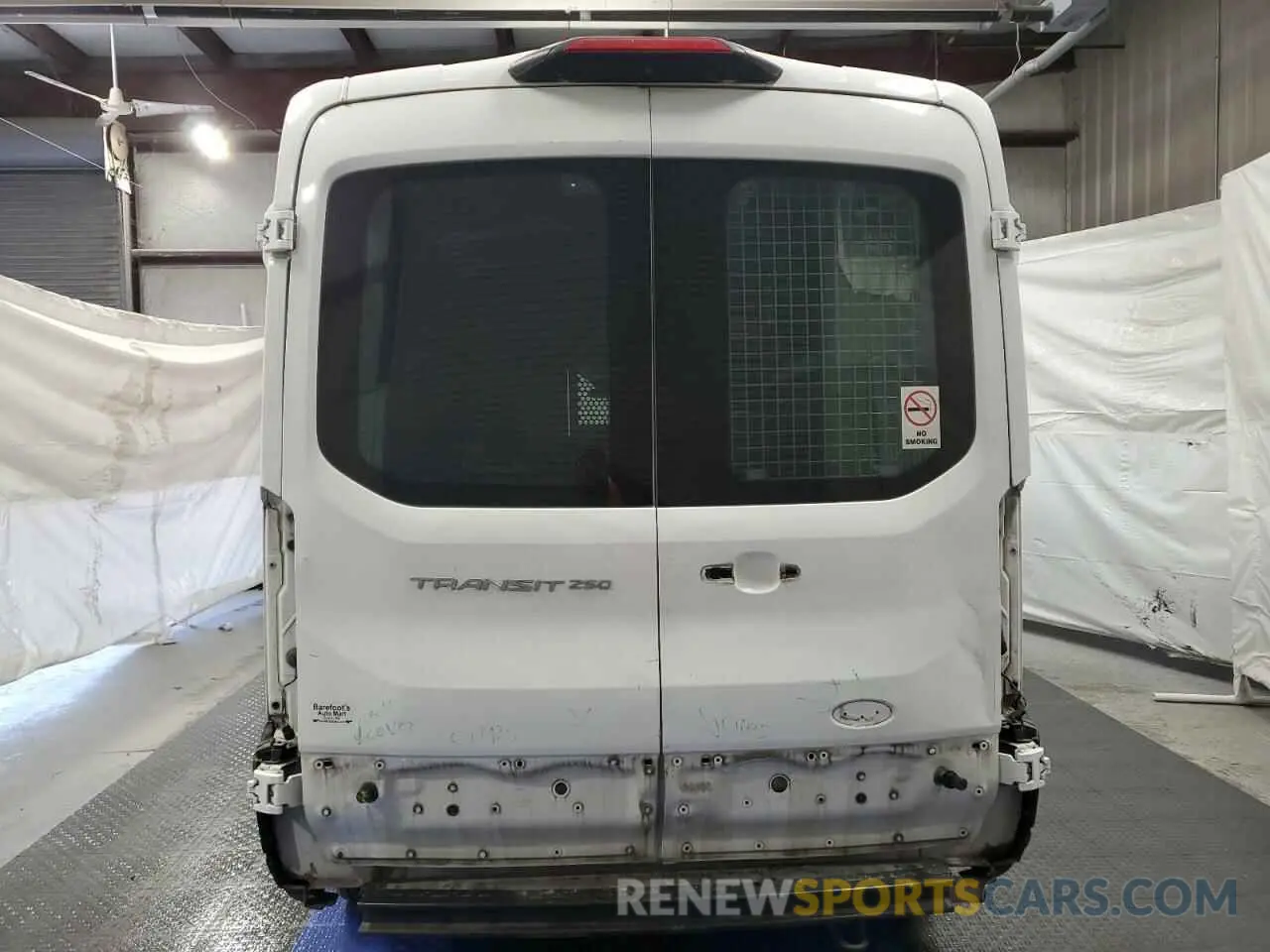 6 Photograph of a damaged car 1FTBR1C86LKB60835 FORD TRANSIT 2020
