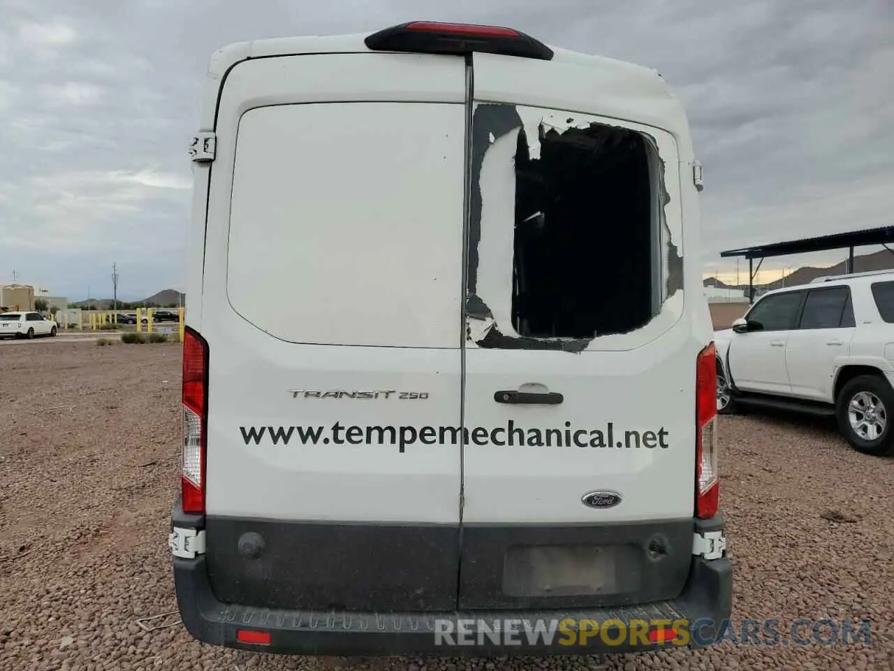 6 Photograph of a damaged car 1FTBR1C89LKA43069 FORD TRANSIT 2020