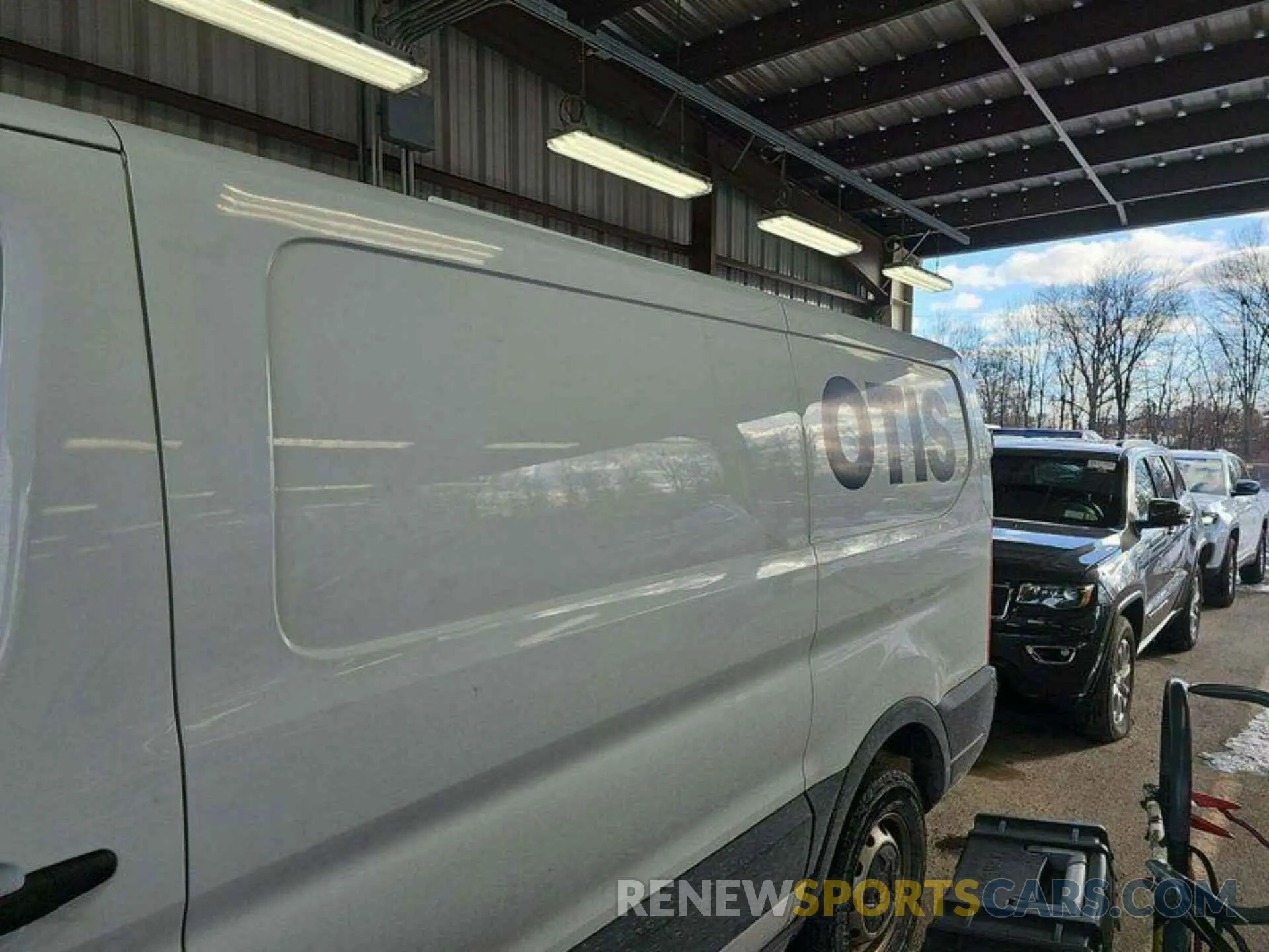 19 Photograph of a damaged car 1FTBR1Y82LKB08403 FORD TRANSIT 2020