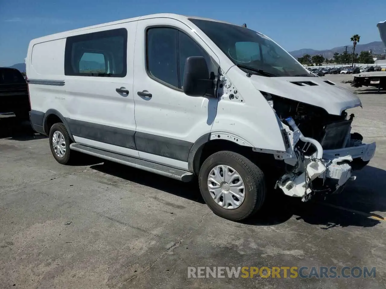 4 Photograph of a damaged car 1FTBR1Y86LKB13703 FORD TRANSIT 2020
