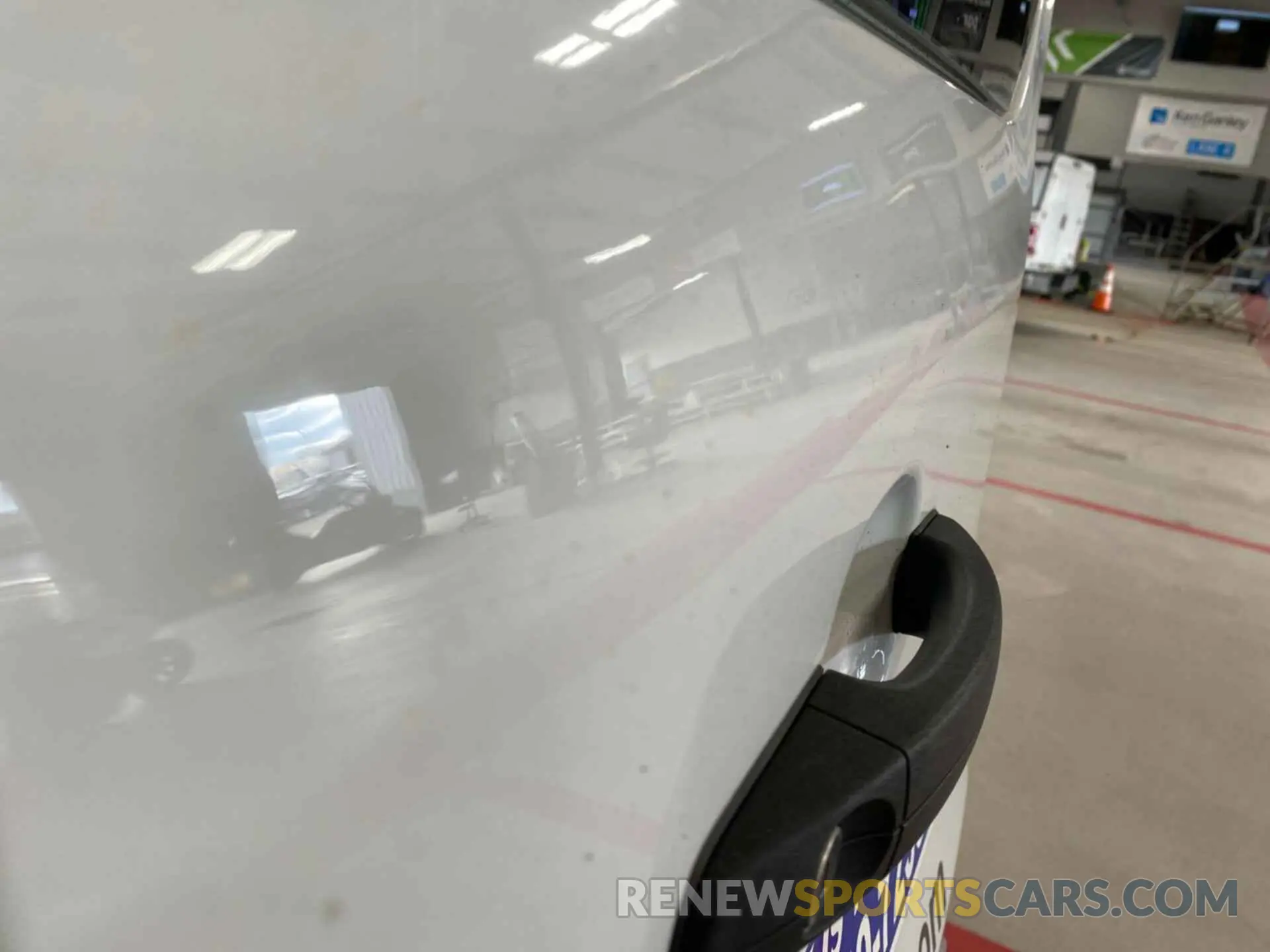 18 Photograph of a damaged car 1FTBR1Y87LKA53852 FORD TRANSIT 2020