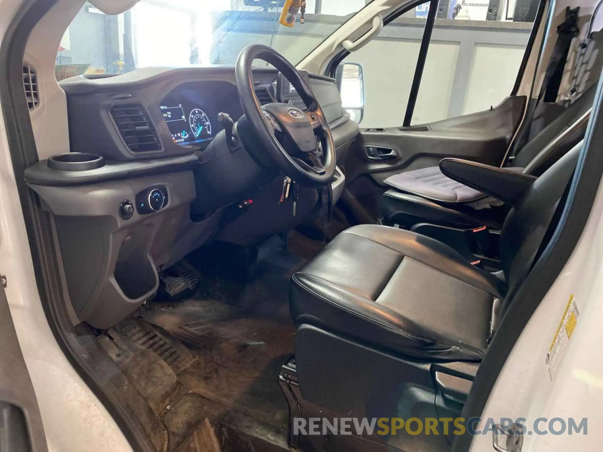 7 Photograph of a damaged car 1FTBR1Y87LKA53852 FORD TRANSIT 2020