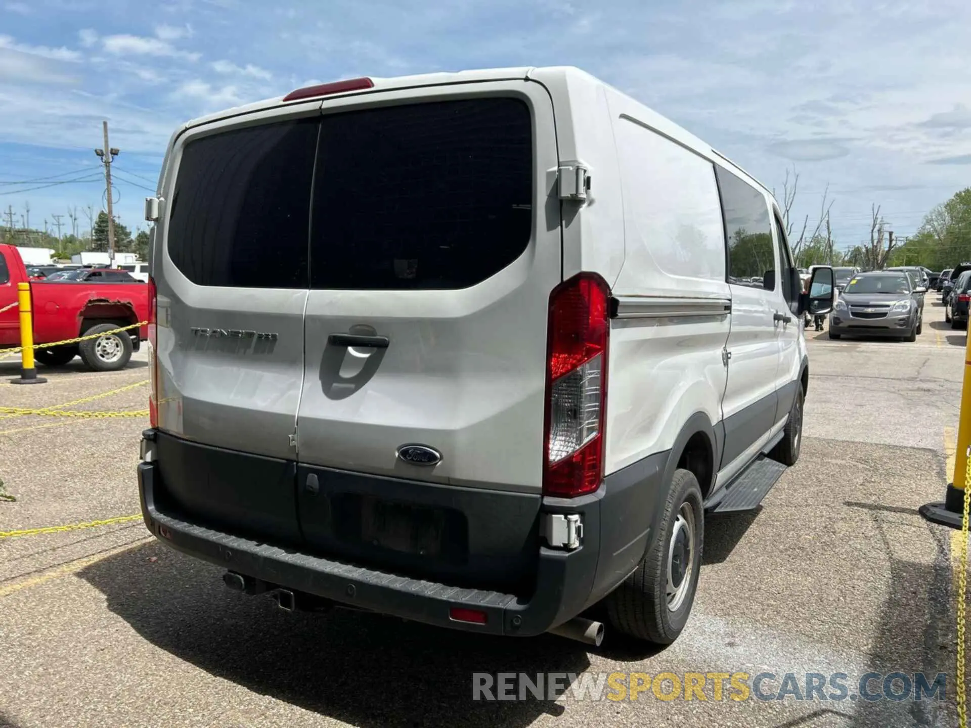 16 Photograph of a damaged car 1FTBR1Y88LKB08471 FORD TRANSIT 2020