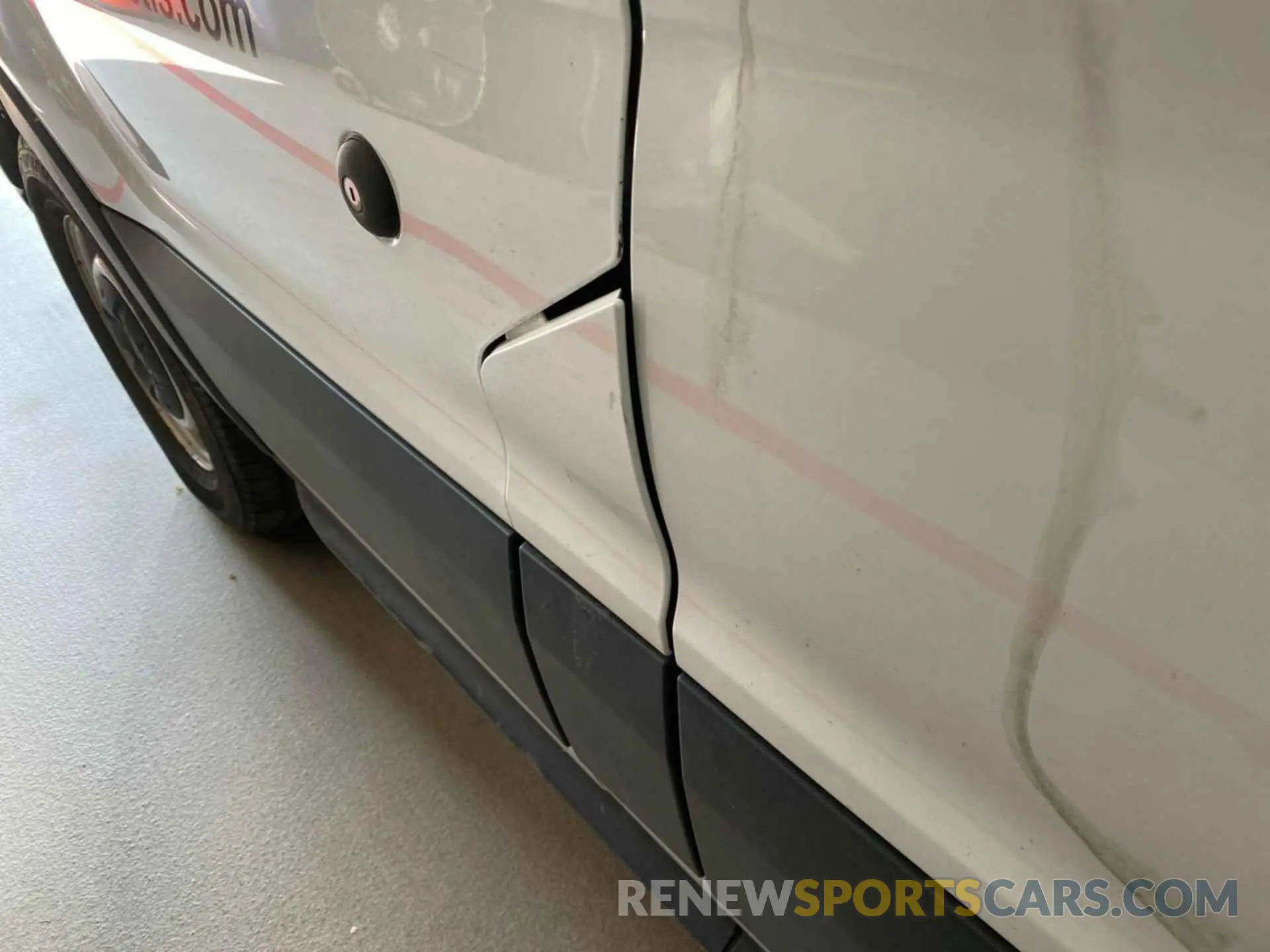 2 Photograph of a damaged car 1FTBR1Y88LKB08471 FORD TRANSIT 2020