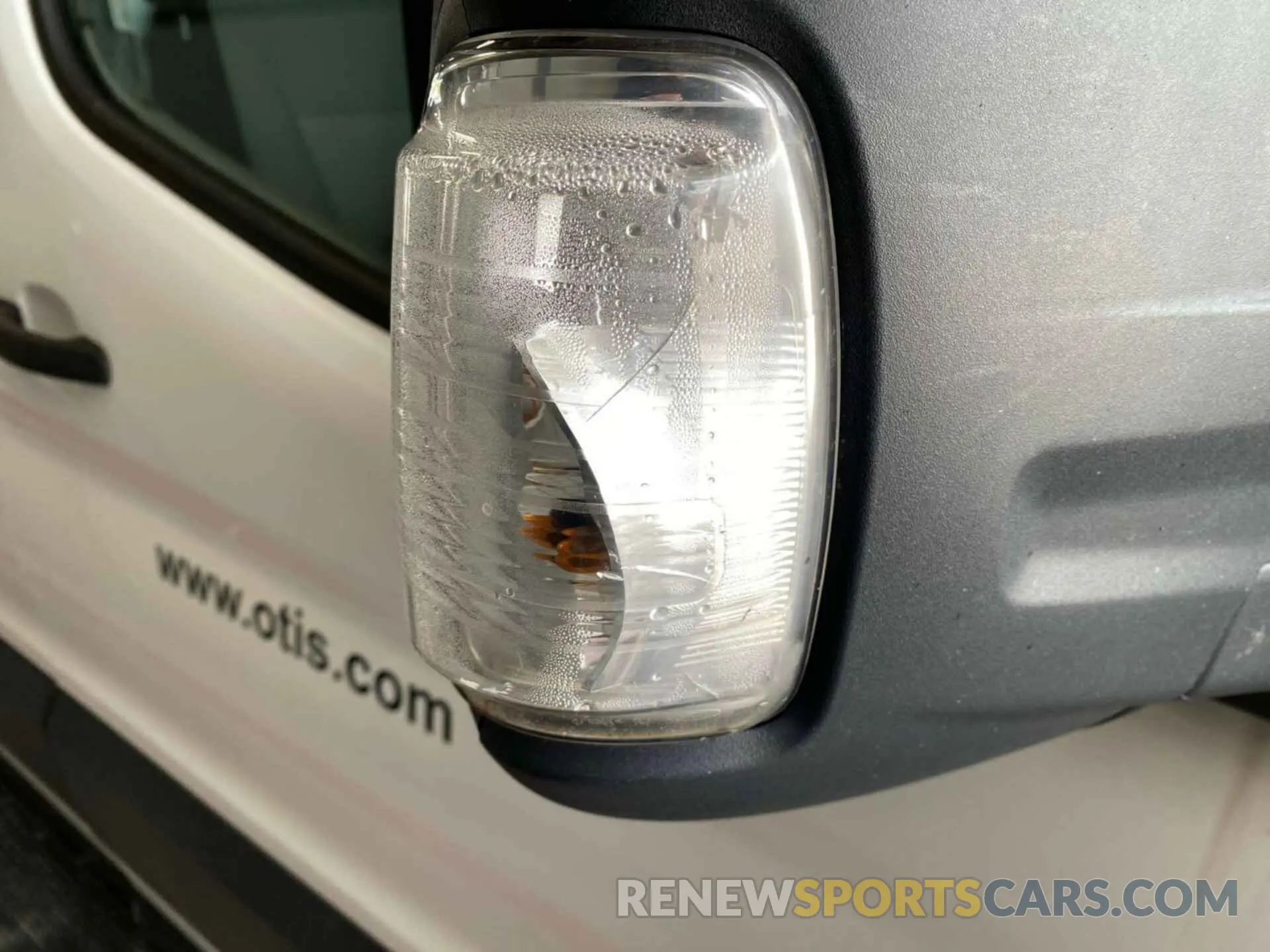 24 Photograph of a damaged car 1FTBR1Y88LKB08471 FORD TRANSIT 2020
