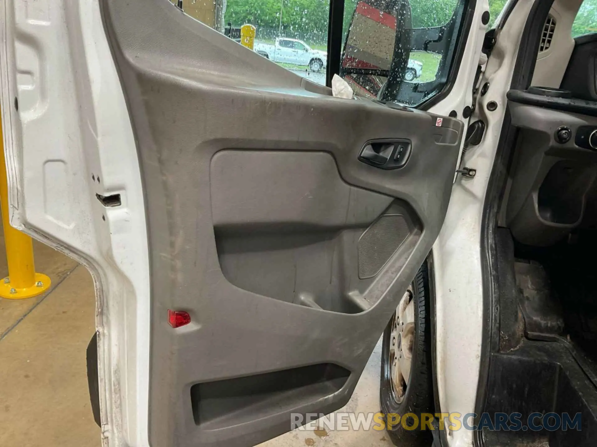 15 Photograph of a damaged car 1FTBR1YG4LKA63732 FORD TRANSIT 2020
