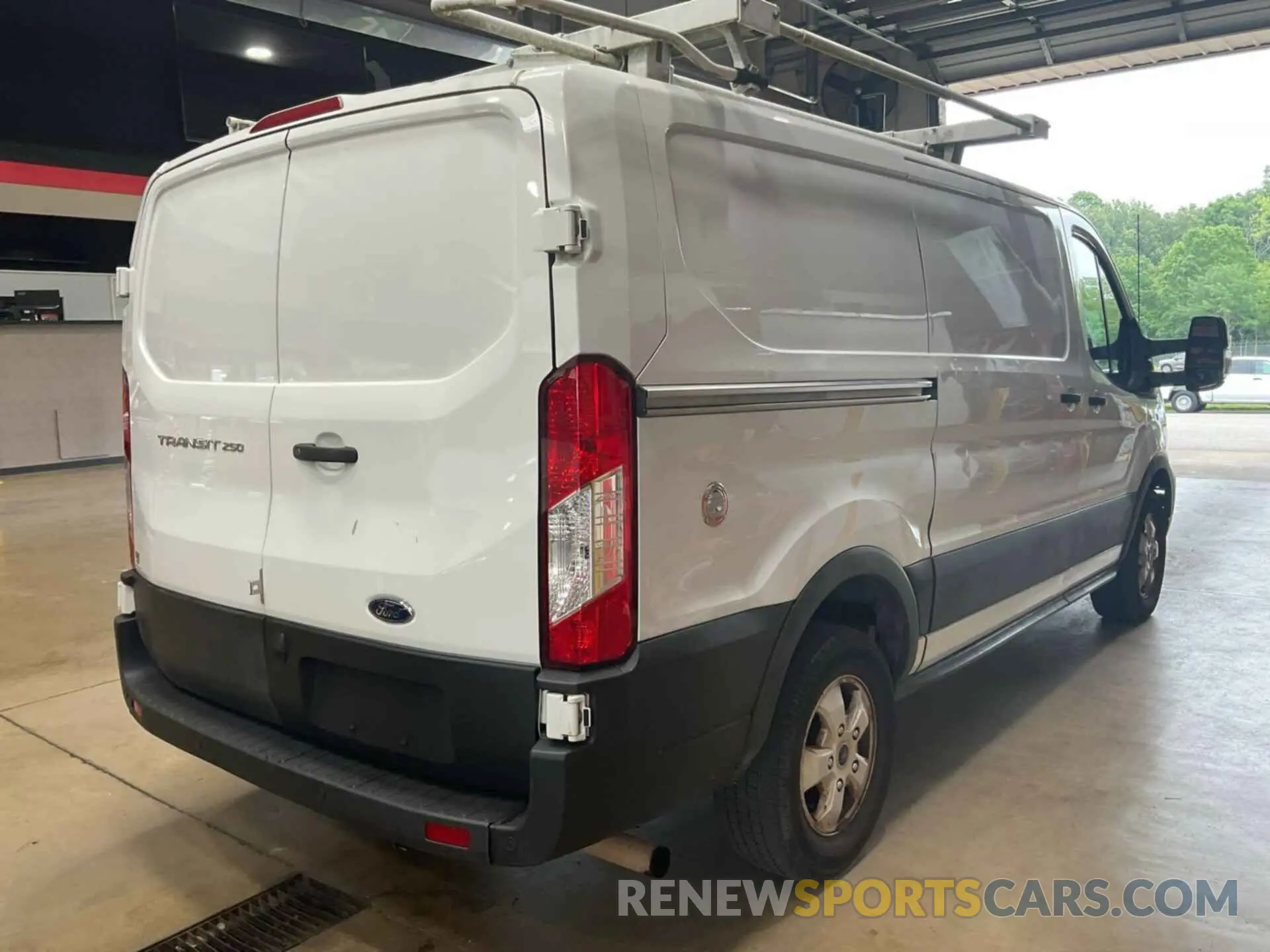 3 Photograph of a damaged car 1FTBR1YG4LKA63732 FORD TRANSIT 2020