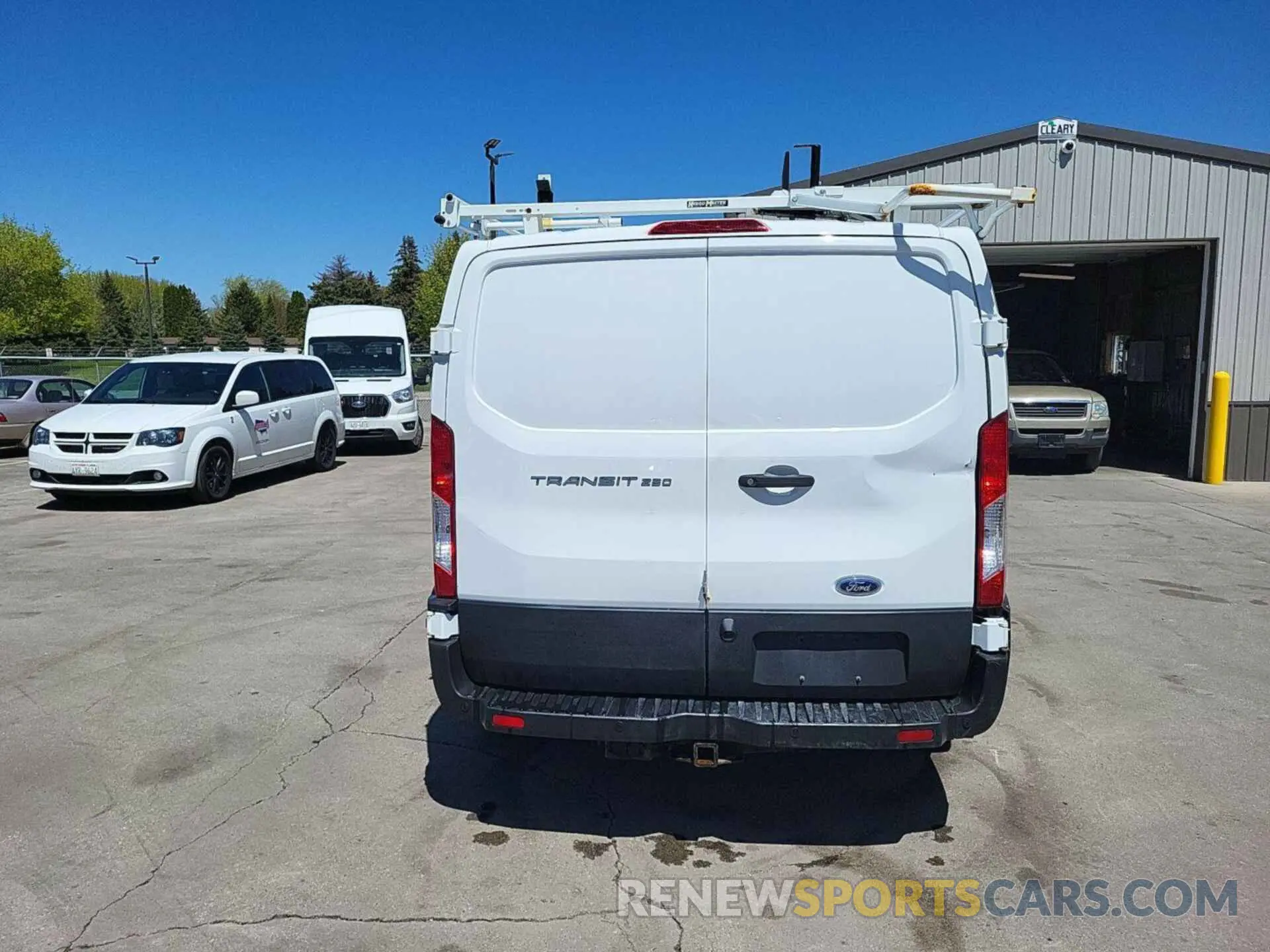 24 Photograph of a damaged car 1FTBR2YG6LKA35839 FORD TRANSIT 2020