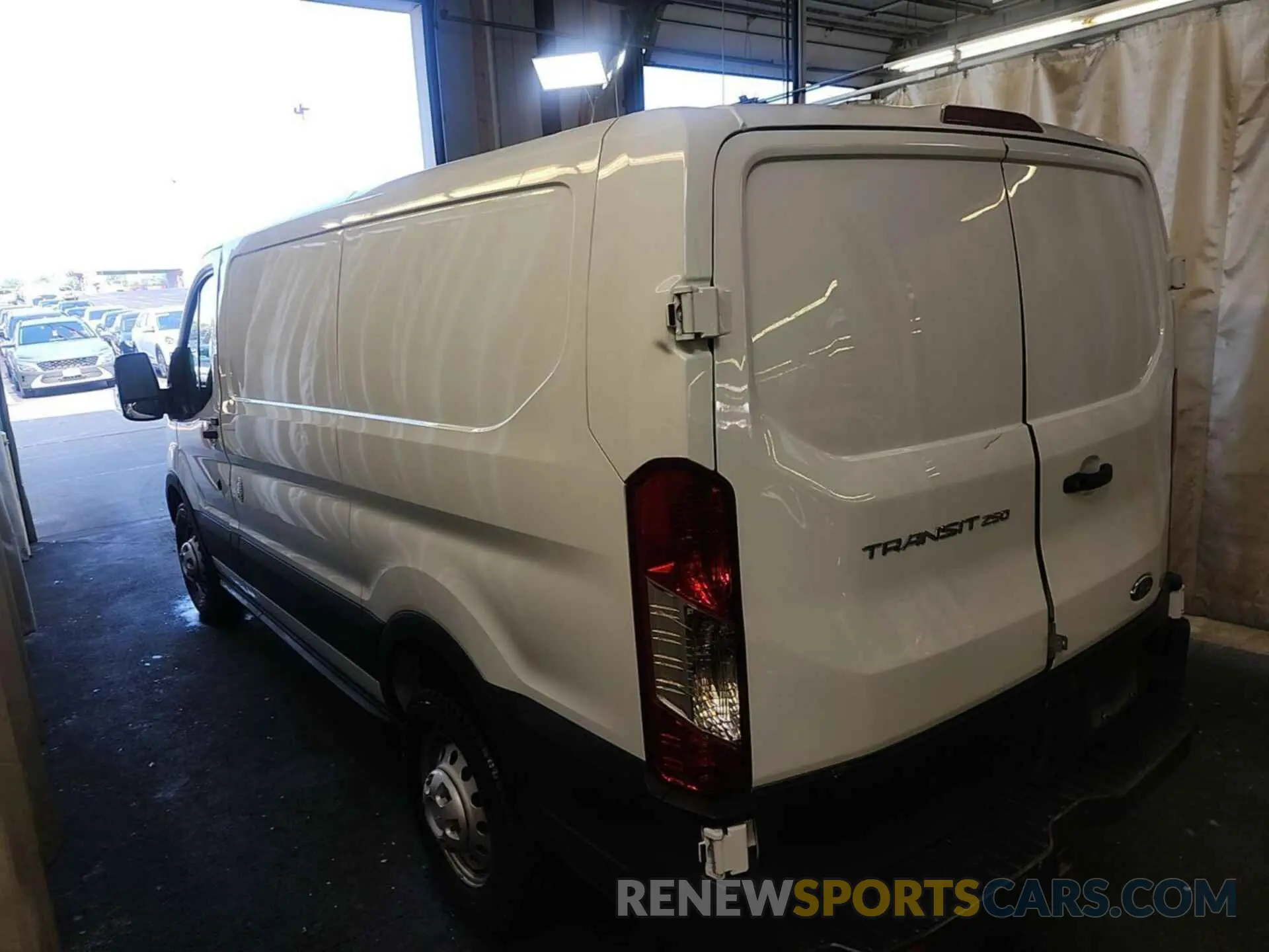 4 Photograph of a damaged car 1FTBR2YG6LKB09132 FORD TRANSIT 2020