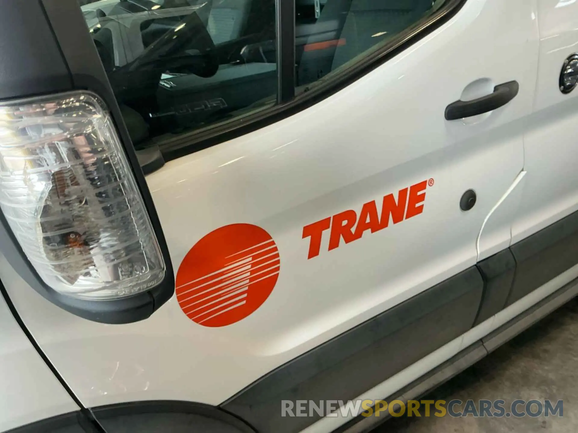 11 Photograph of a damaged car 1FTBR2YG6LKB18803 FORD TRANSIT 2020