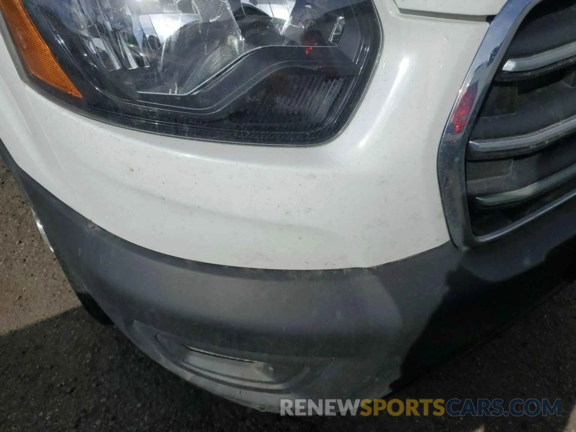 10 Photograph of a damaged car 1FTBR2YG8LKB09133 FORD TRANSIT 2020