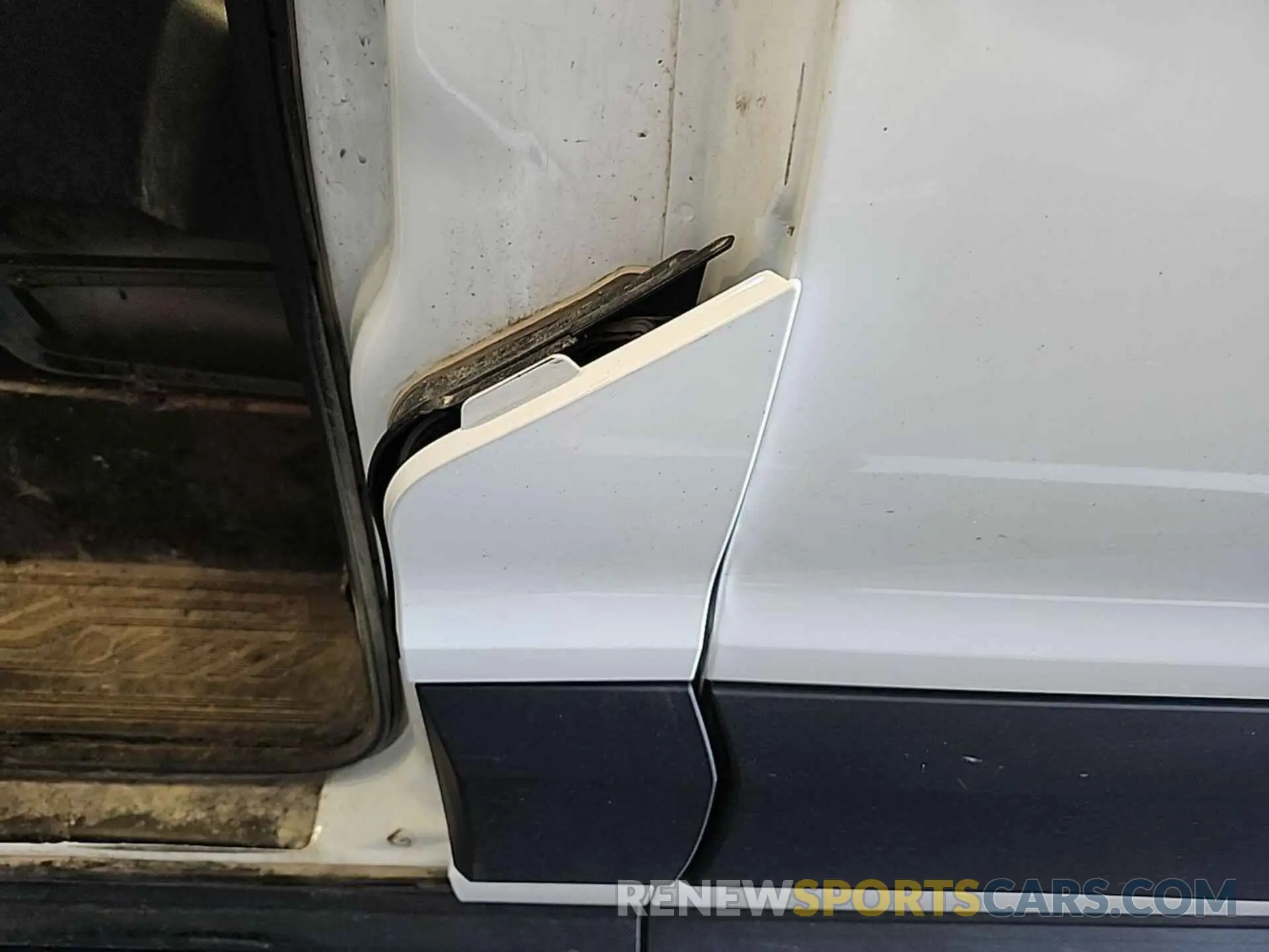 6 Photograph of a damaged car 1FTYE1C86LKA46310 FORD TRANSIT 2020