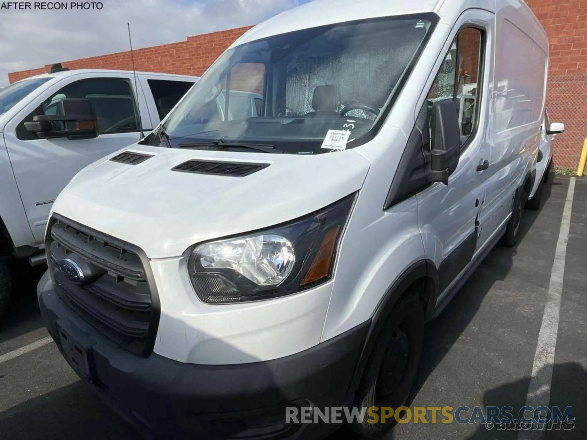 10 Photograph of a damaged car 1FTYE1C89LKB59507 FORD TRANSIT 2020