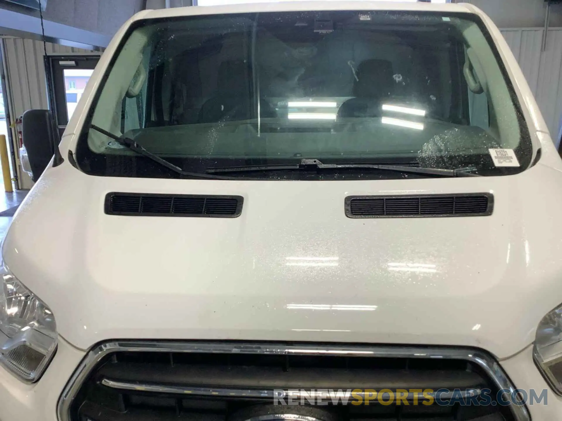 13 Photograph of a damaged car 1FTYE1Y81LKB68856 FORD TRANSIT 2020