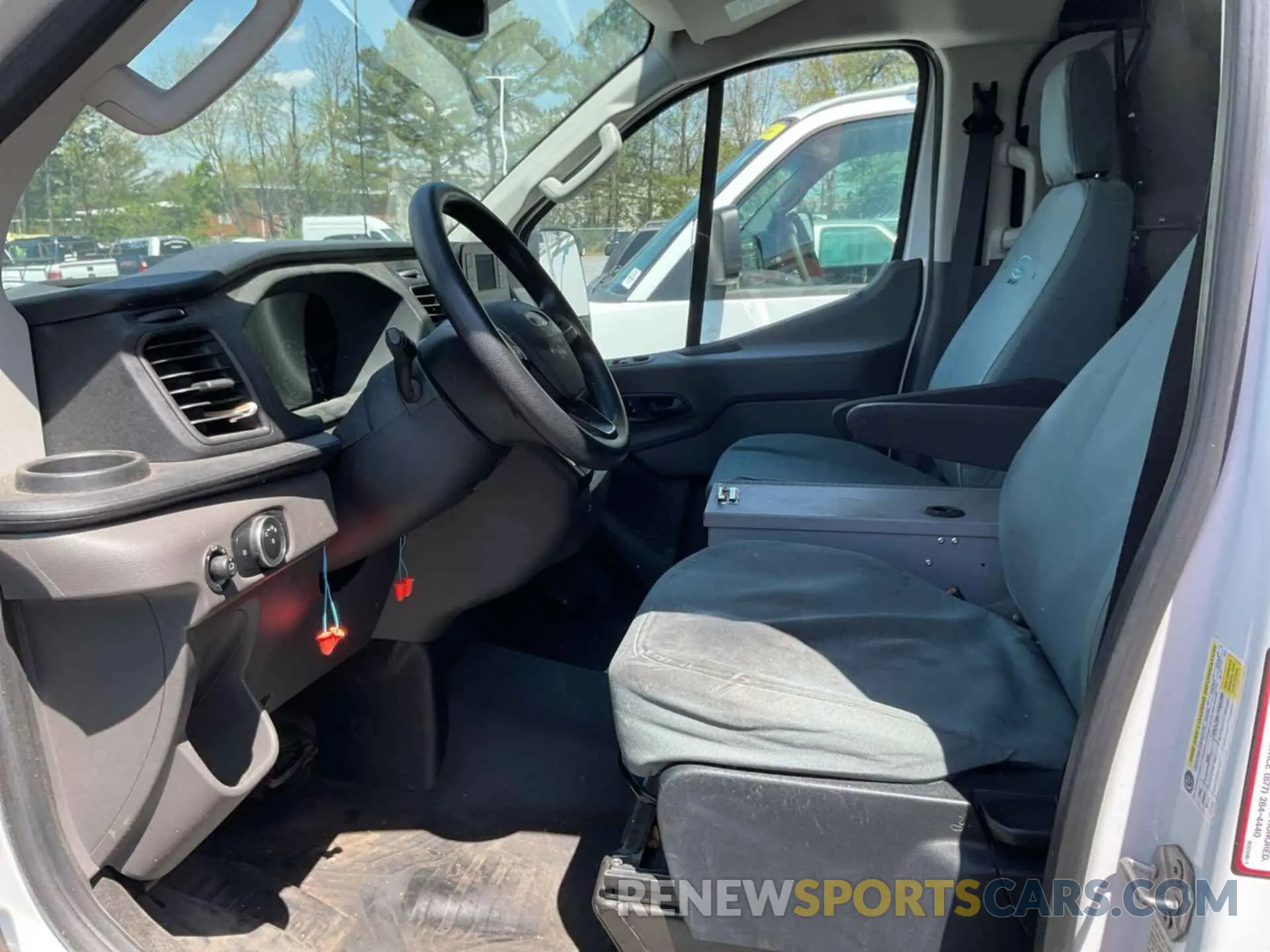 14 Photograph of a damaged car 1FTYE1Y81LKB68856 FORD TRANSIT 2020