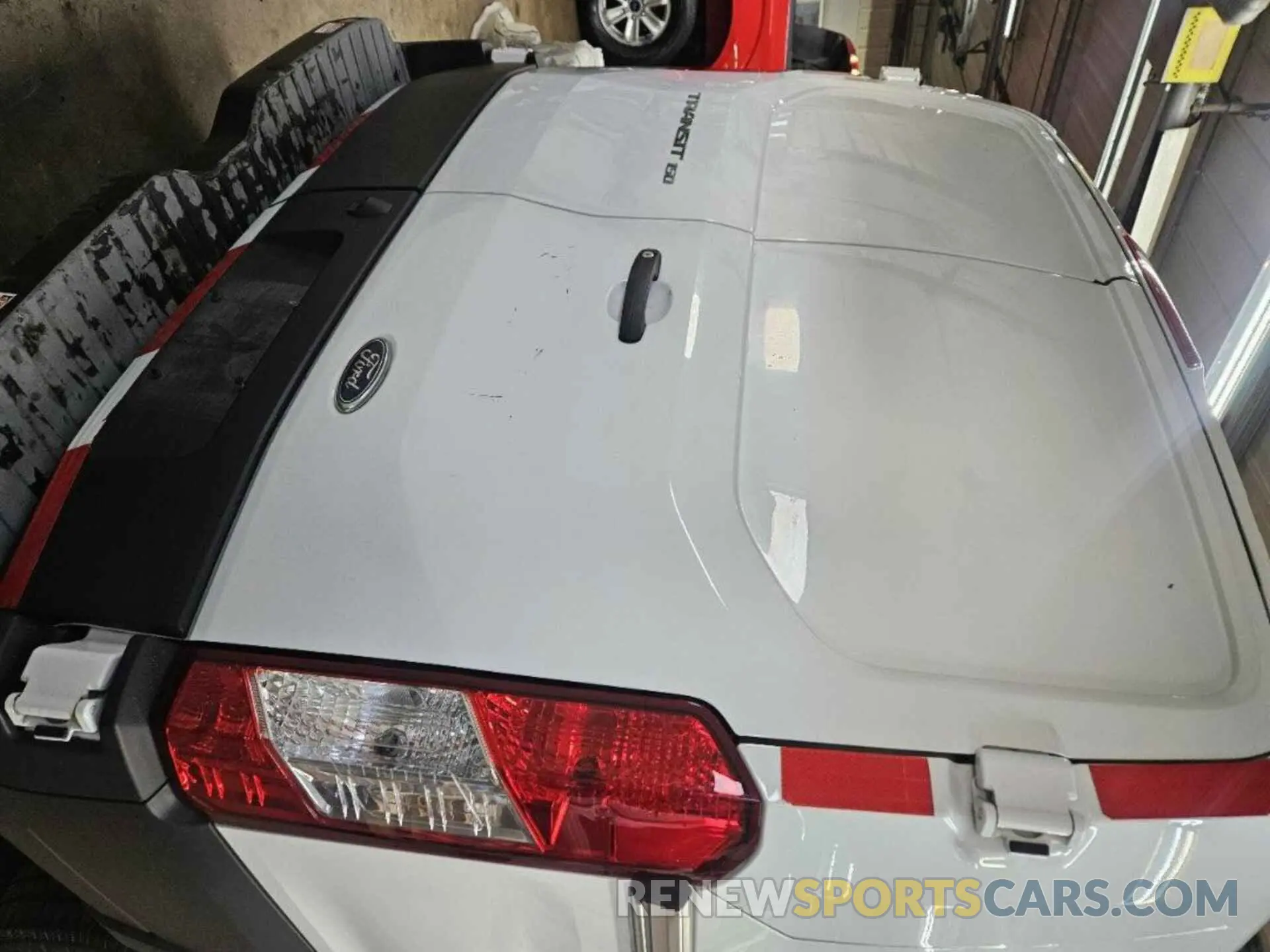 23 Photograph of a damaged car 1FTYE1Y83LKA63736 FORD TRANSIT 2020