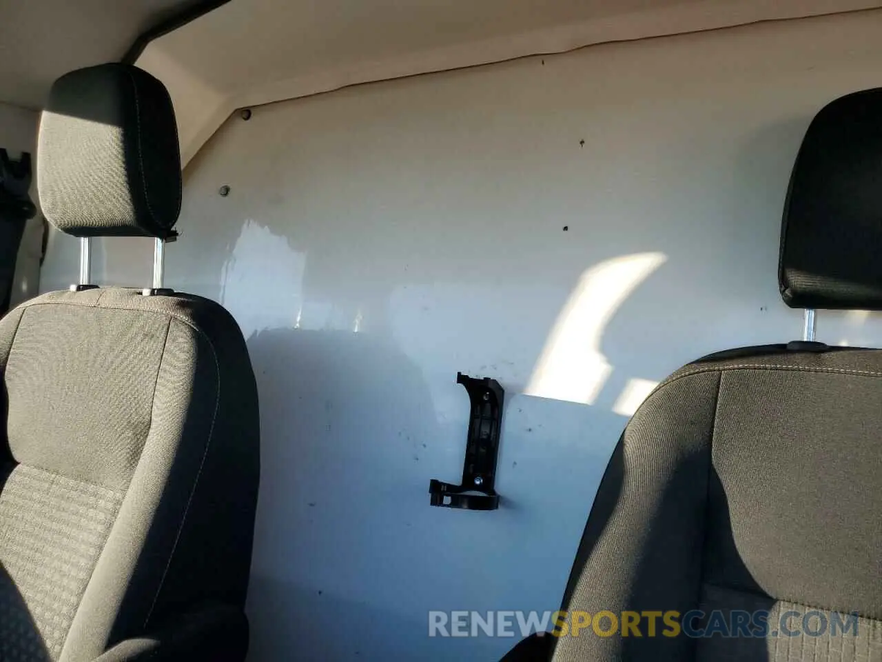 10 Photograph of a damaged car 1FTYE1Y8XLKB43776 FORD TRANSIT 2020