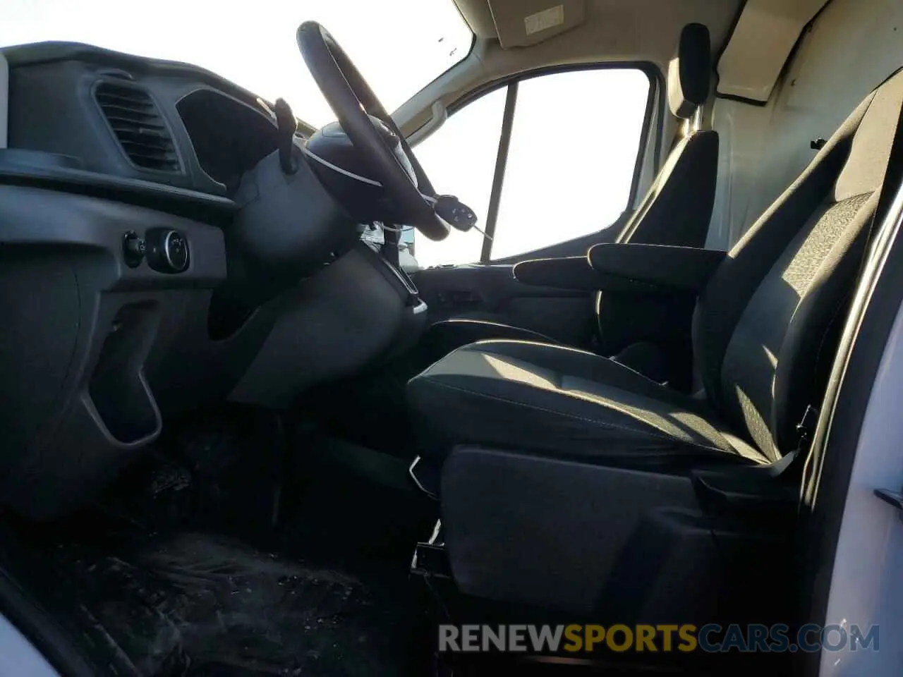 7 Photograph of a damaged car 1FTYE1Y8XLKB43776 FORD TRANSIT 2020
