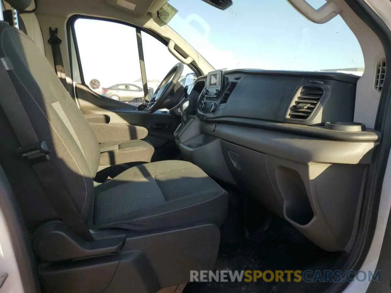 8 Photograph of a damaged car 1FTYE1Y8XLKB43776 FORD TRANSIT 2020