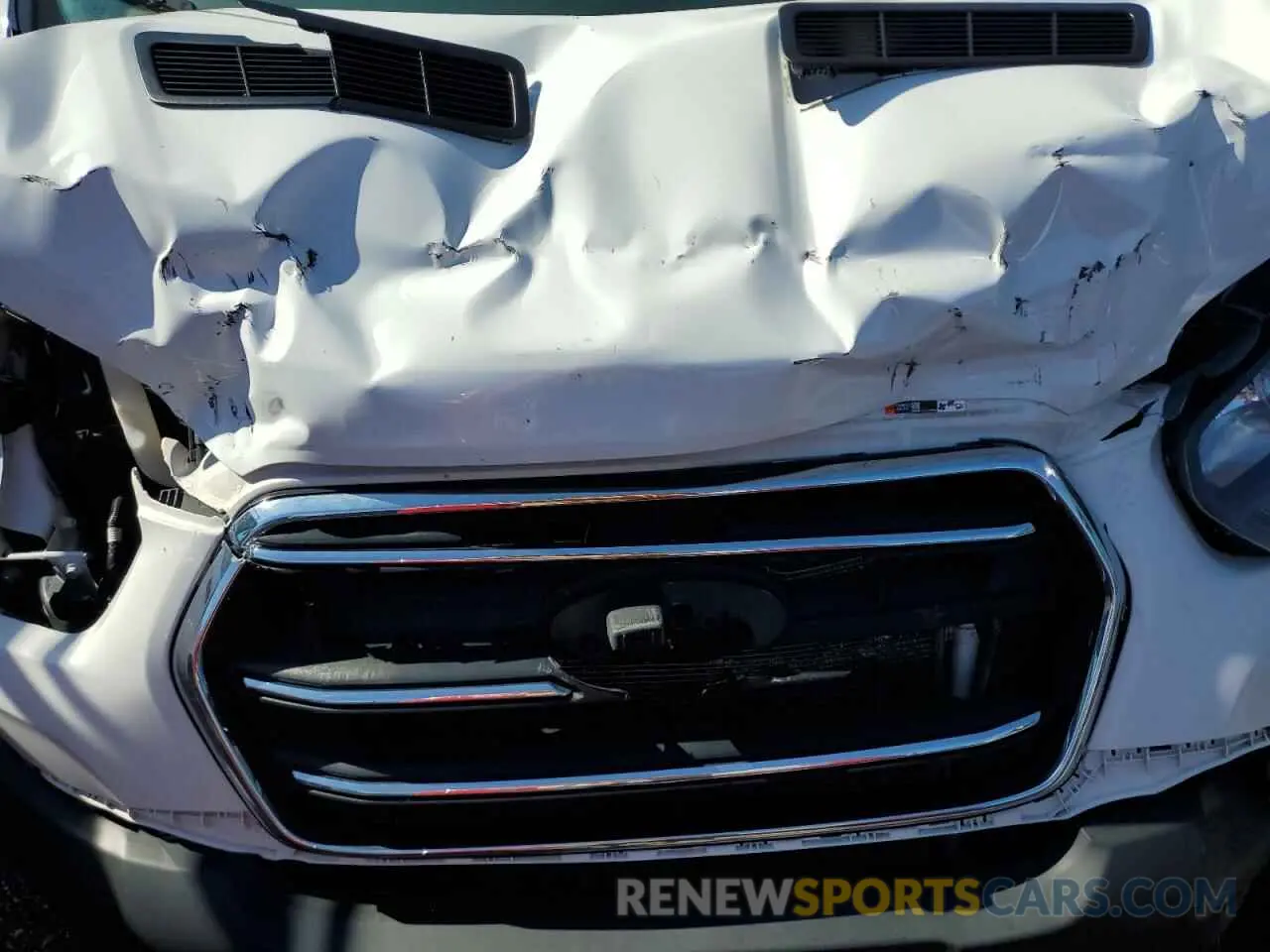 12 Photograph of a damaged car 1FTYE2D87LKB77704 FORD TRANSIT 2020