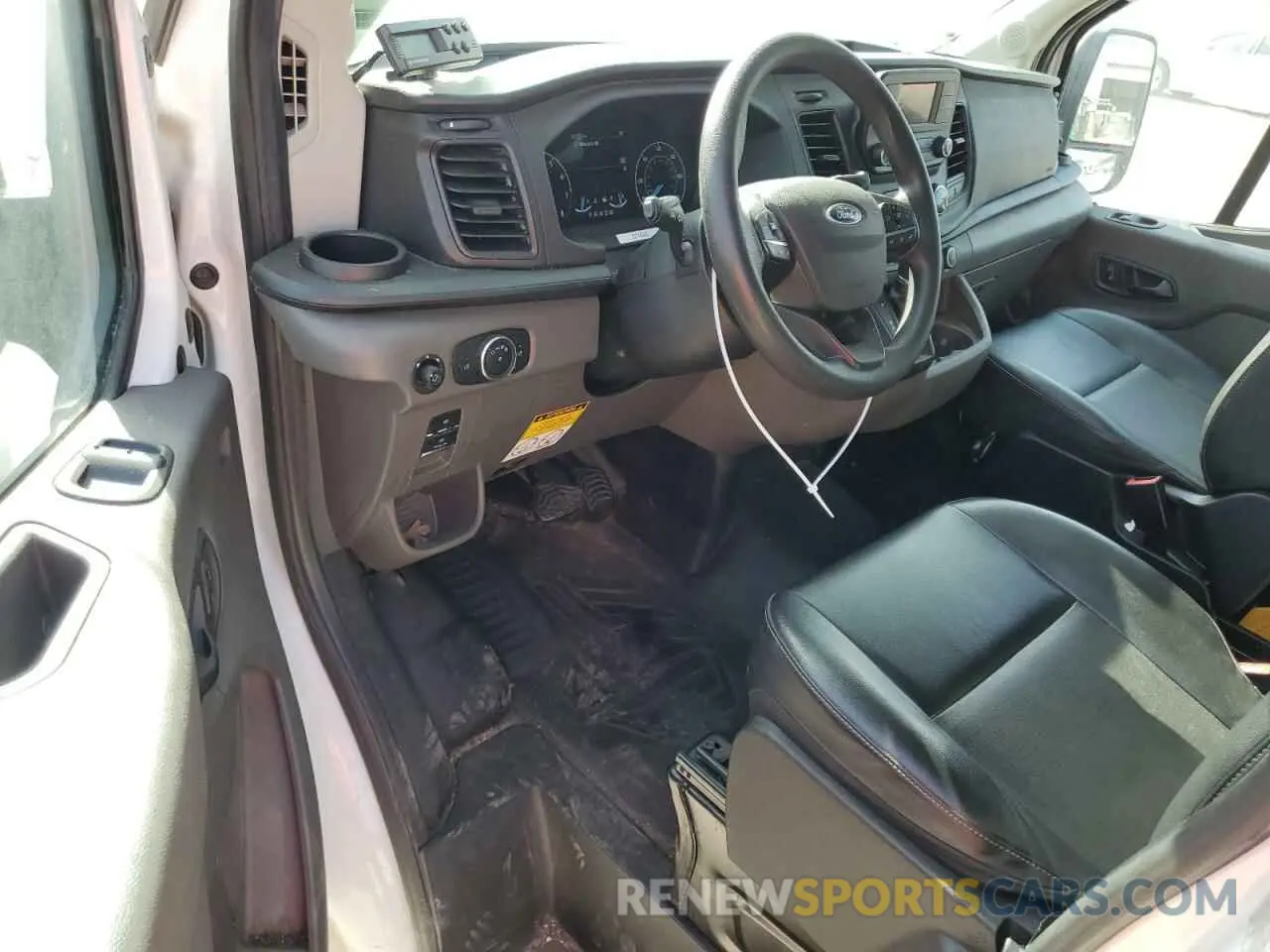 8 Photograph of a damaged car 1FTBR1C85MKA81464 FORD TRANSIT 2021